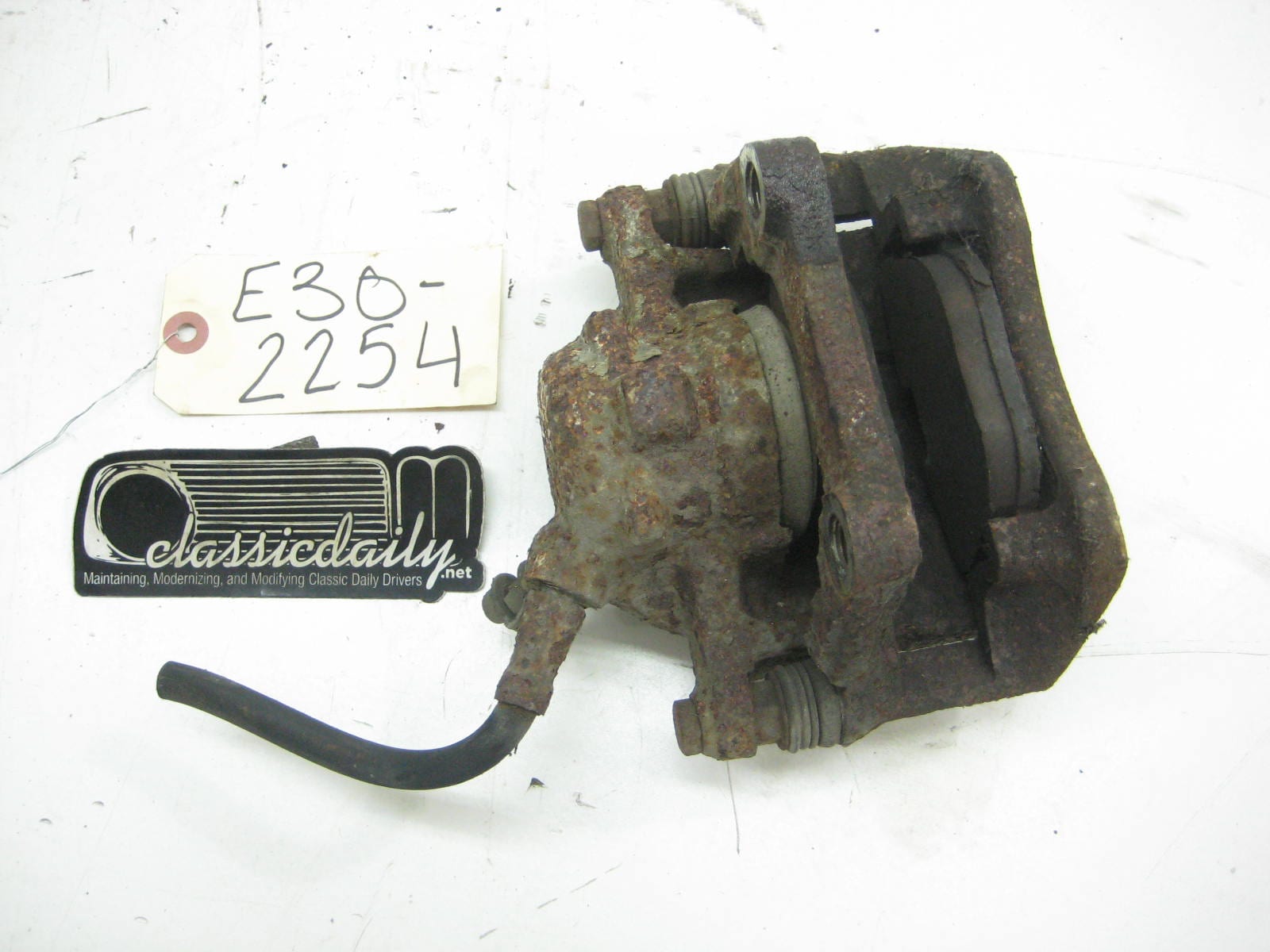 bmw e30 325 318 passenger front brake caliper