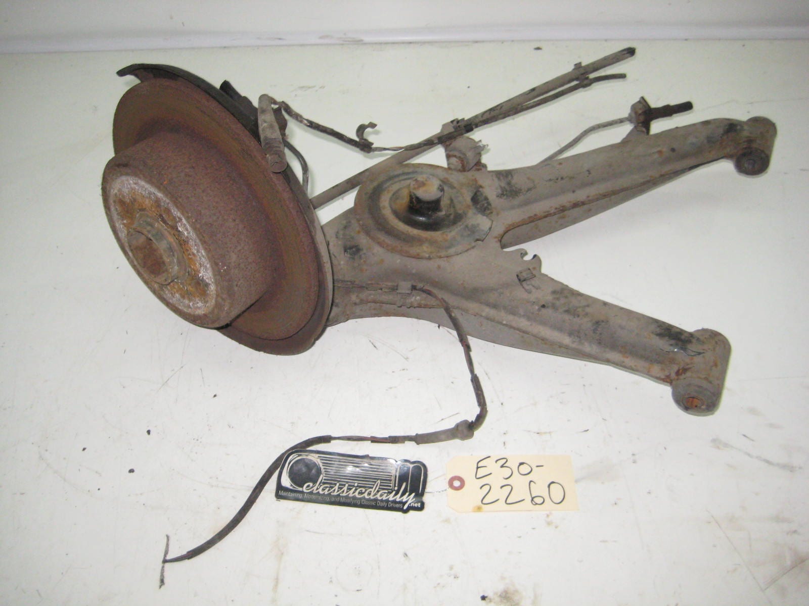 bmw e30 325 318 drivers side rear trailing arm