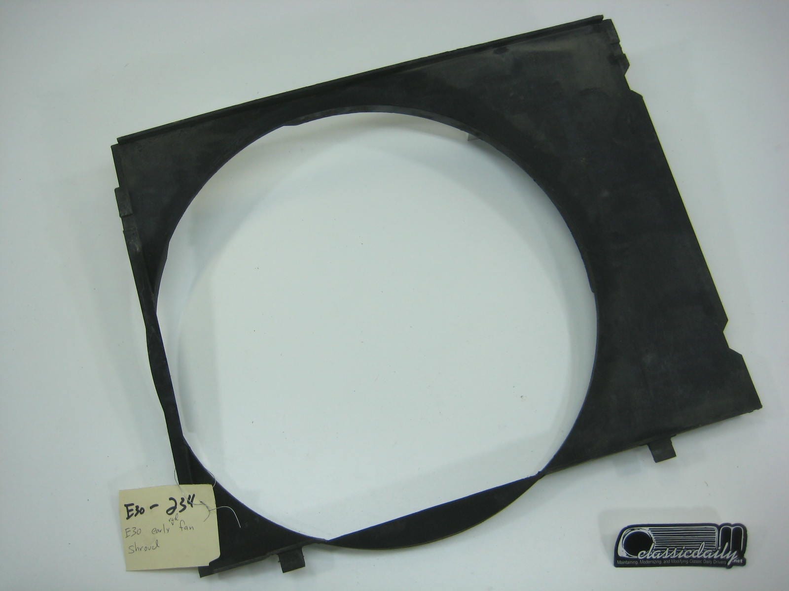 early model bmw 325 e30 radiator fan shroud