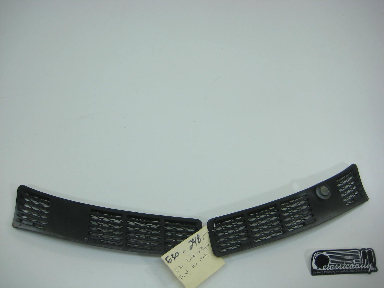bmw e30 325 318 left and right fresh air vents