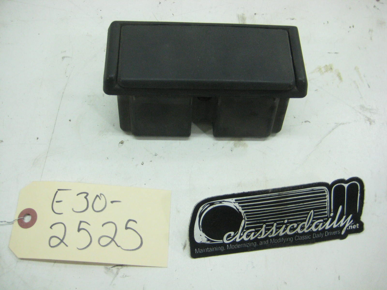 bmw e30 325 318 rear ash tray