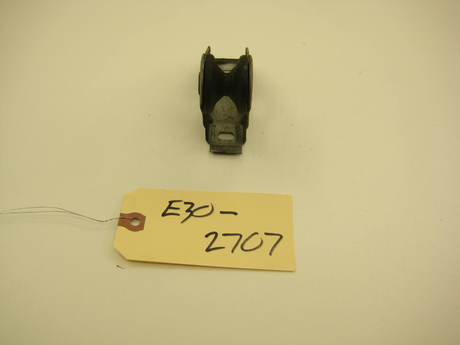 bmw e30 325 318 hood roller bracket