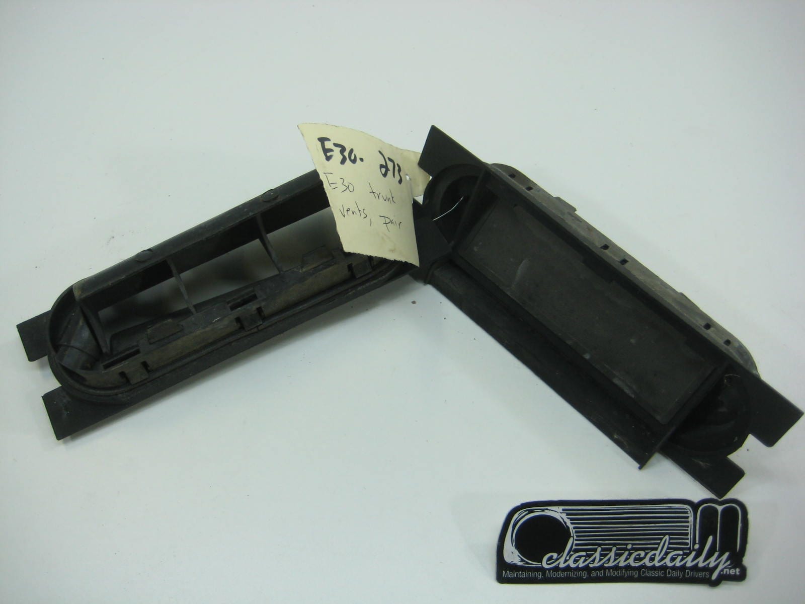 bmw e30 325 318 trunk vents