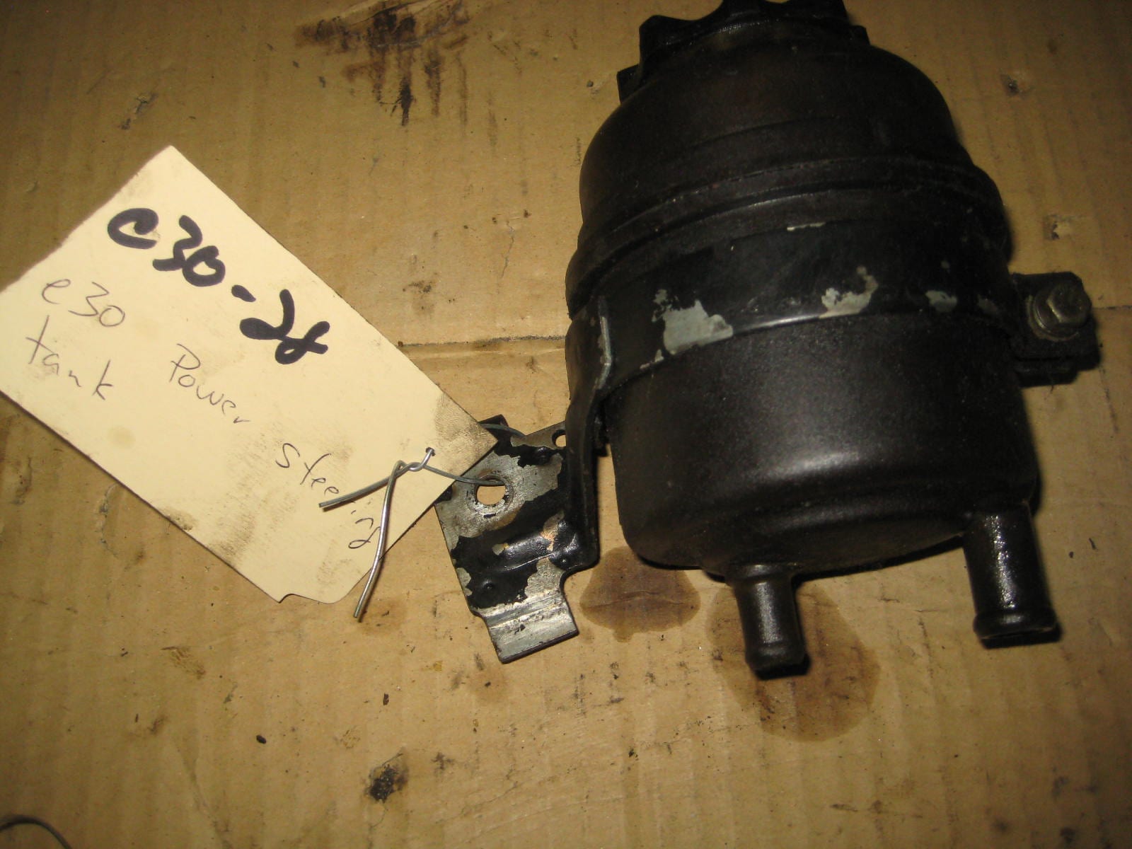 bmw e30 power steering tank reservoir