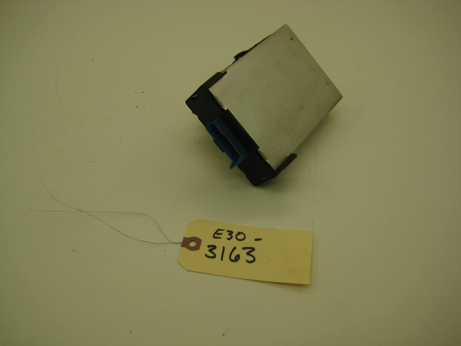 BMW E30 318 325 Cruise Control Module