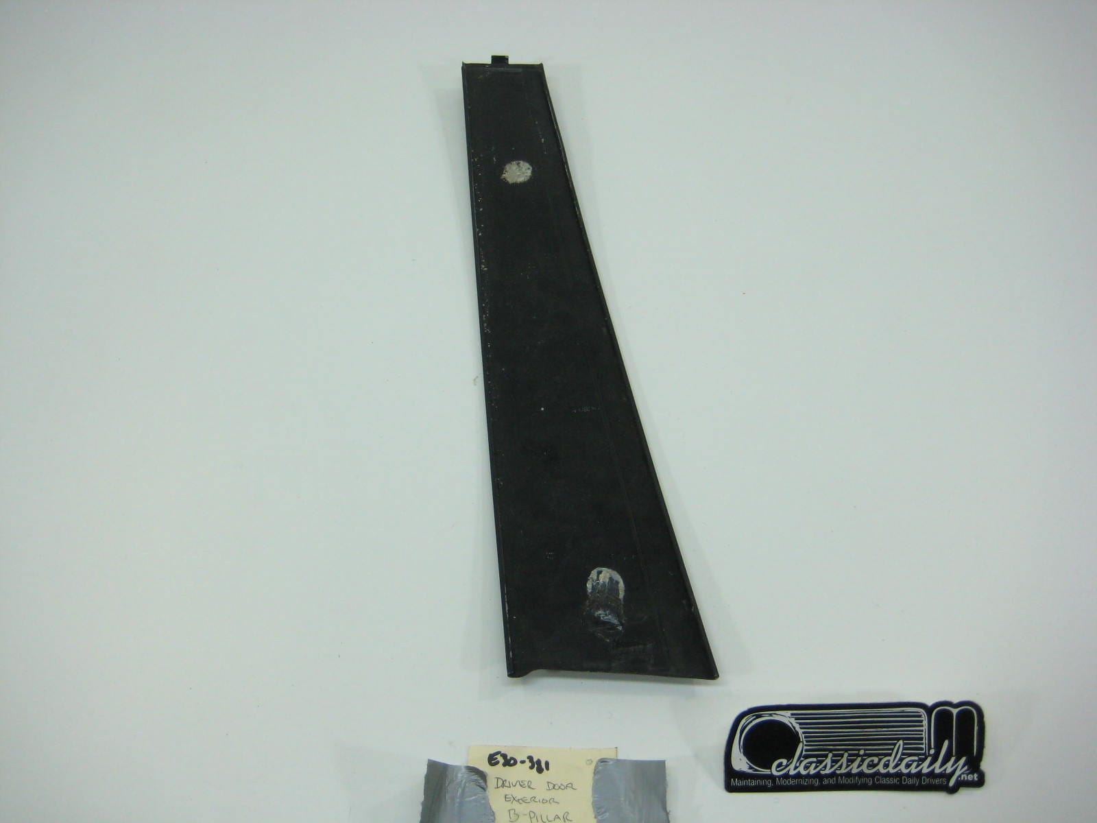 bmw e30 325 318 driver door exterior b pillar trim