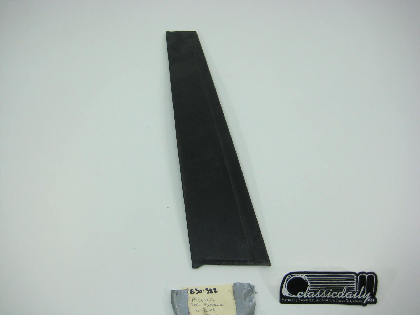 bmw e30 325 318 passenger door exterior b pillar trim