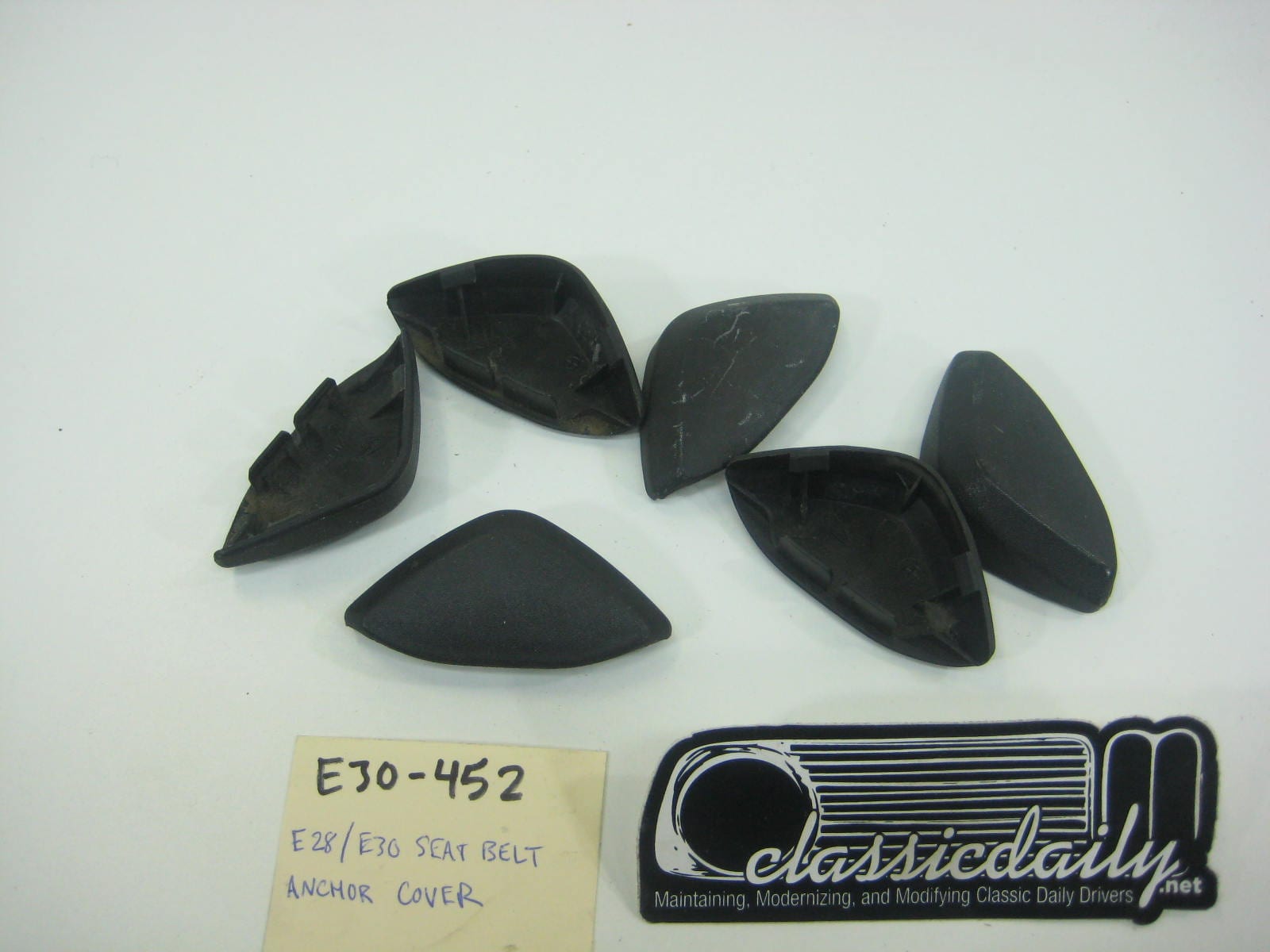 bmw e30 e28 325 535 seat belt anchor cover