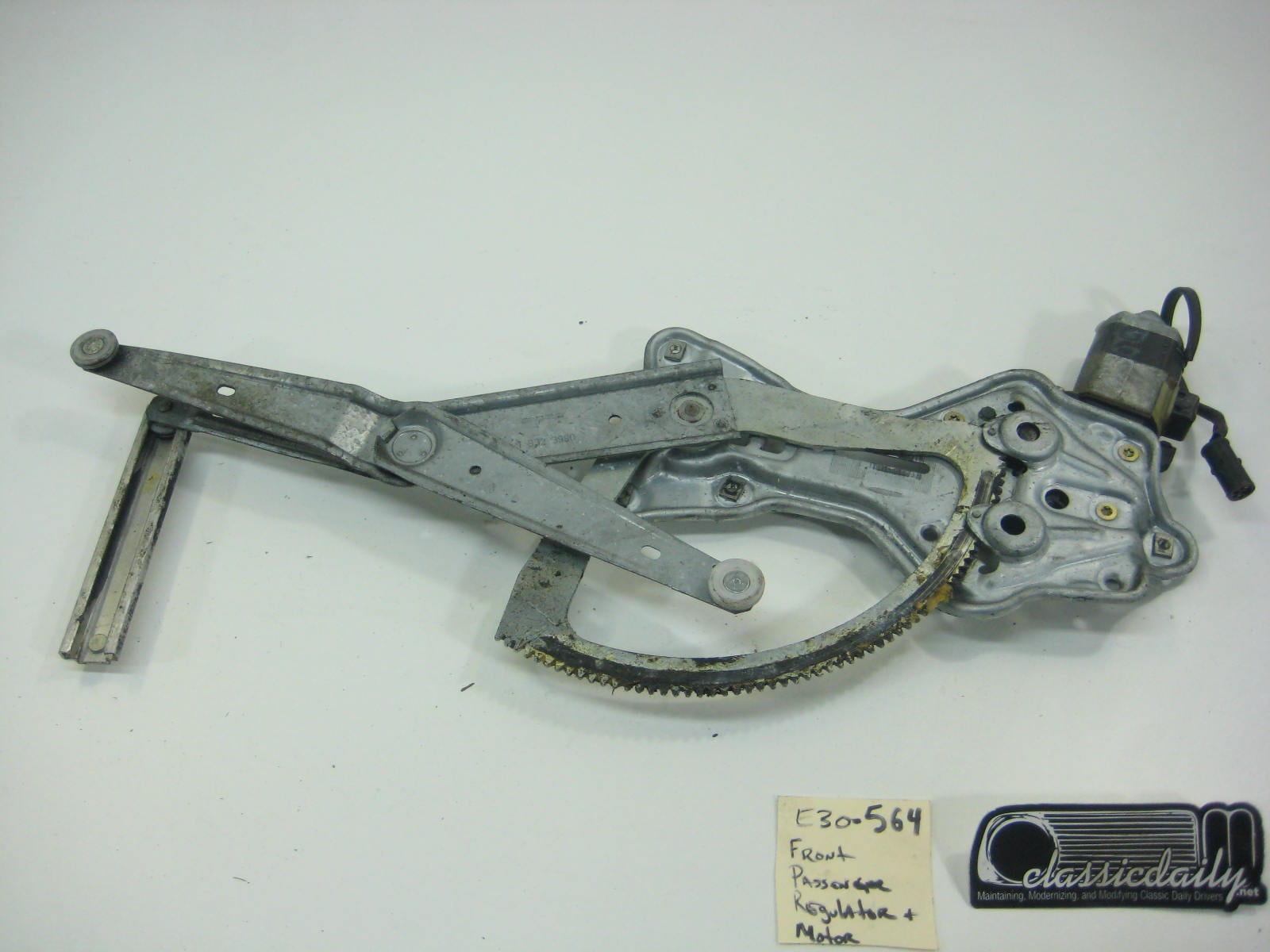bmw e30 325 318 coupe front passenger regulator and motor 2