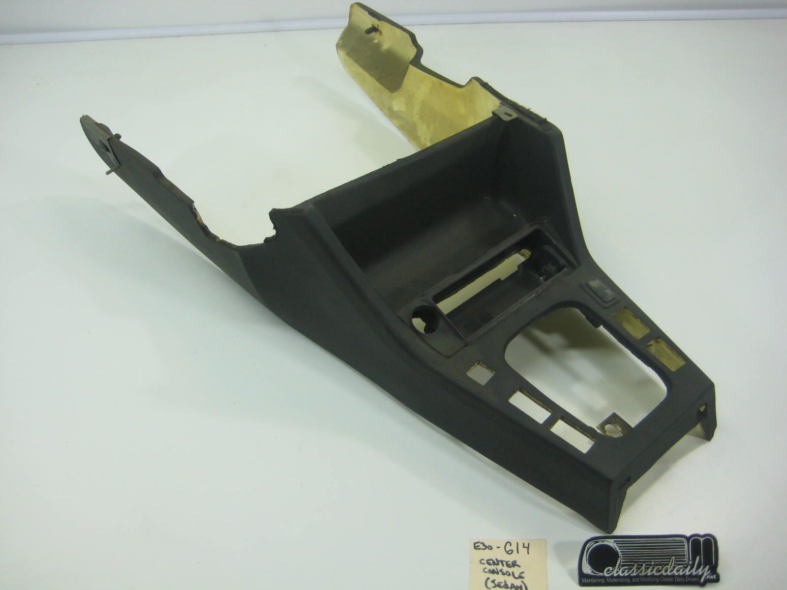 bmw e30 325 318 sedan center console