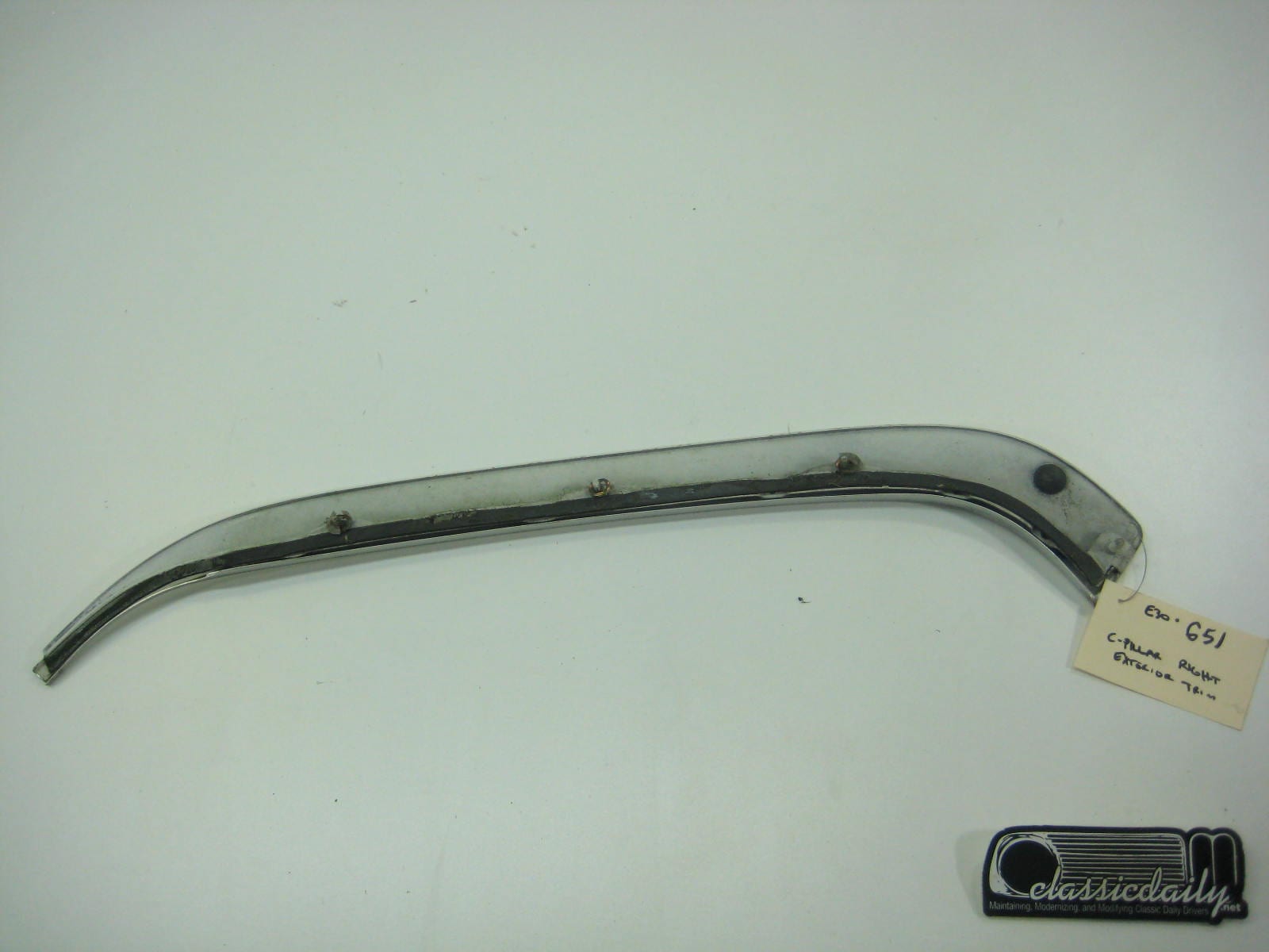 bmw e30 325 318 white coupe exterior passenger right side c pillar trim