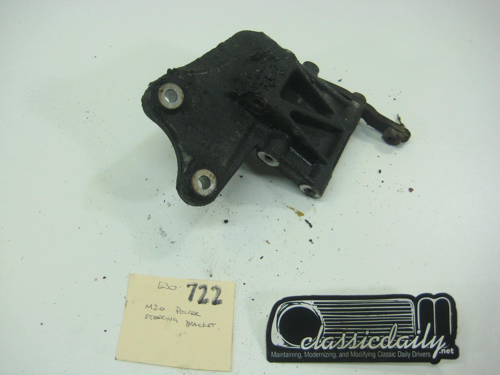 bmw e30 325 318 m20 power steering bracket