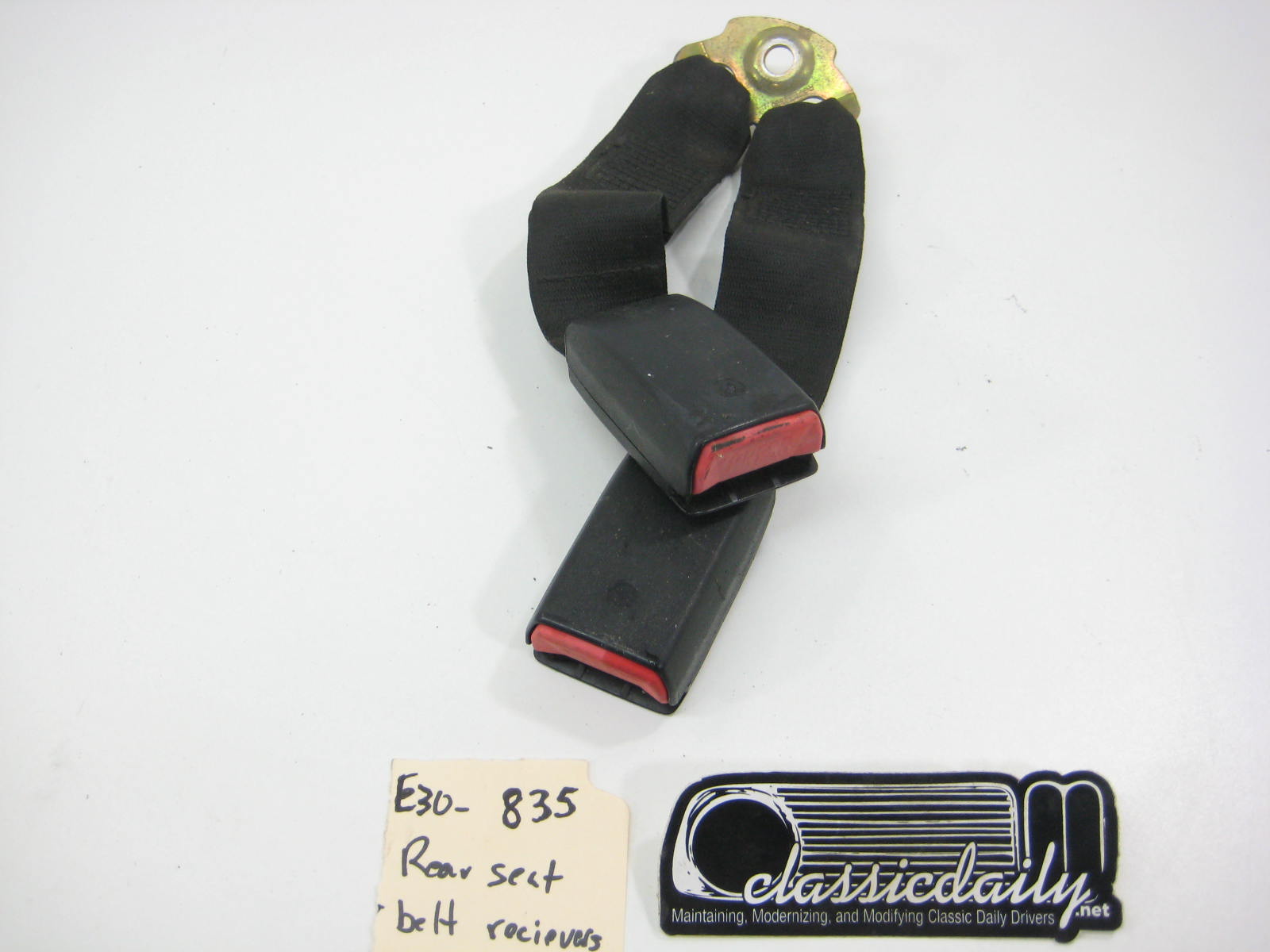 BMW E30 318 325 Rear Seat Belt Receivers e30 835