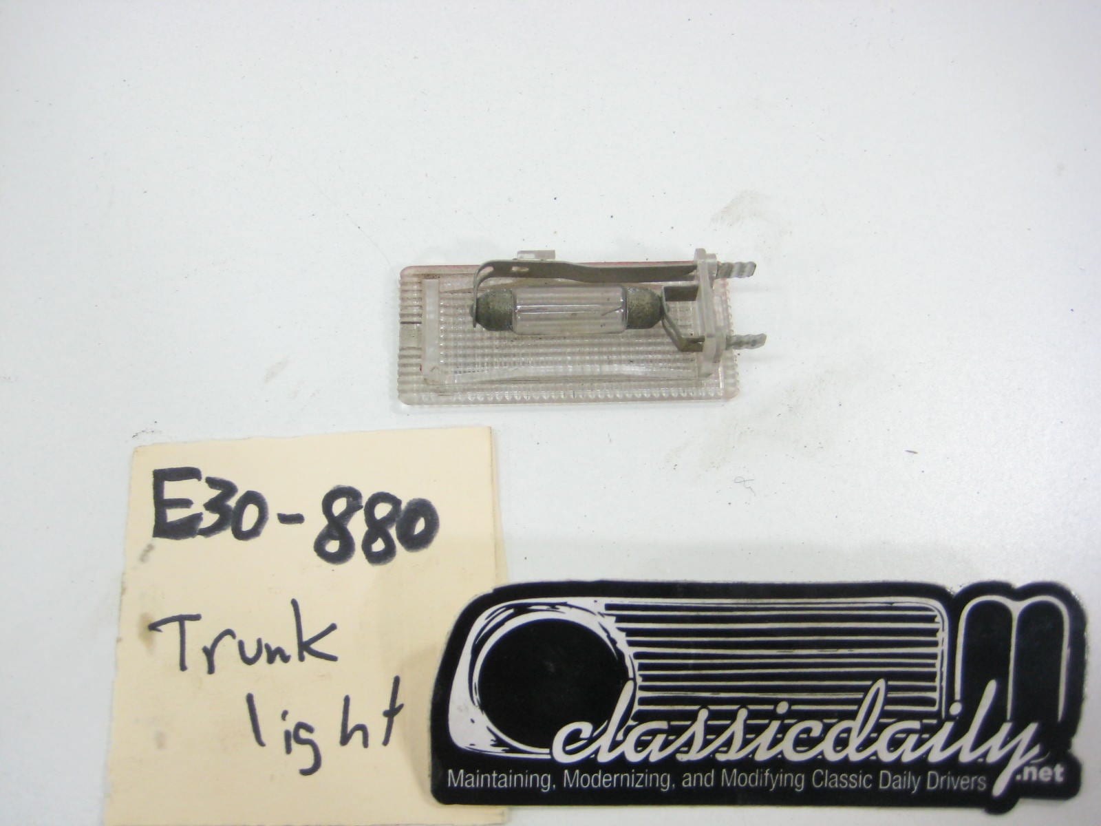 bmw e30 325 318 trunk light