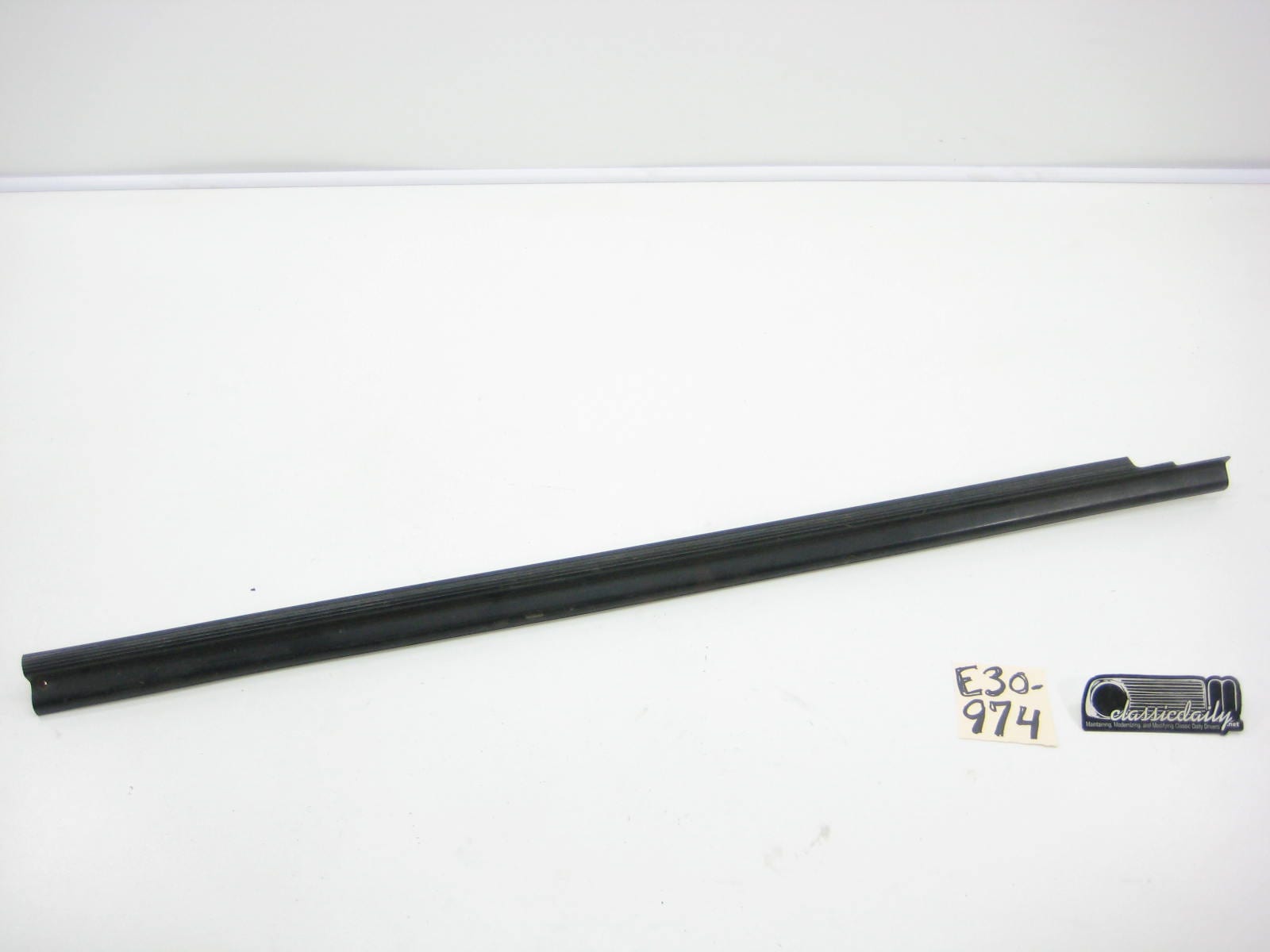 bmw e30 325i 325is 318 passenger side coupe door sill 2