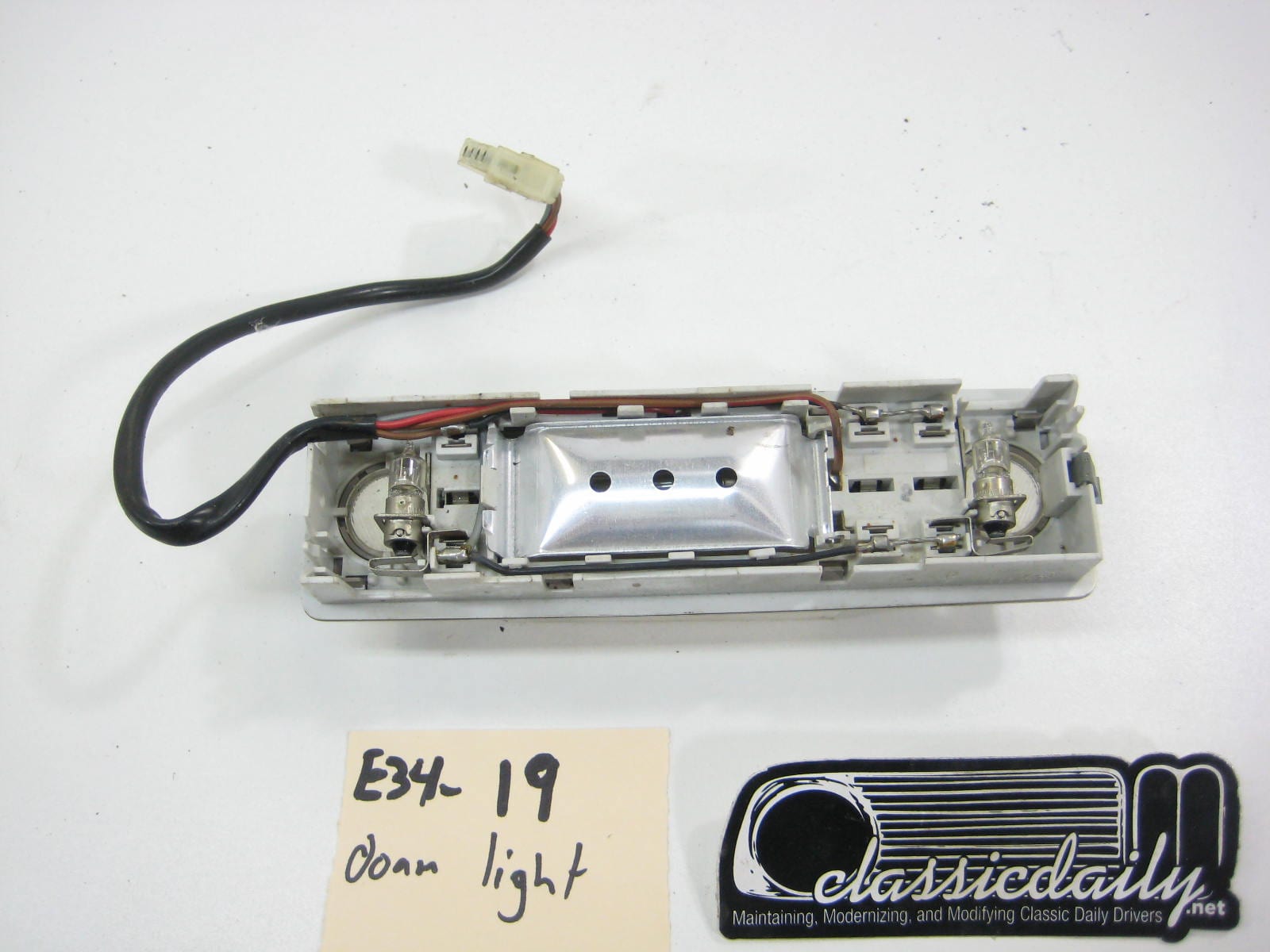 Dome Light Classic Daily