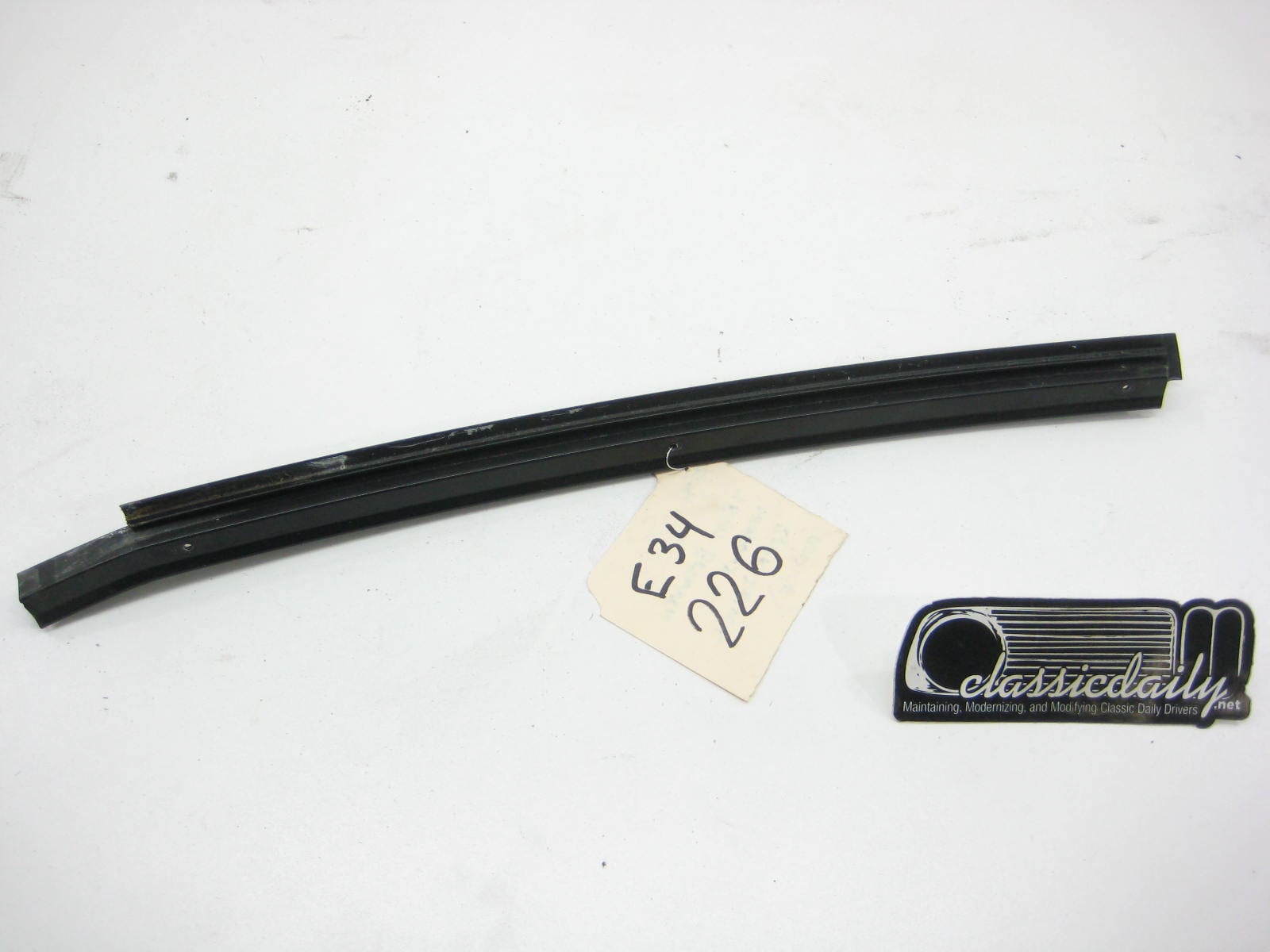 bmw e34 535 525 540 530 exterior trim between windows rear driver