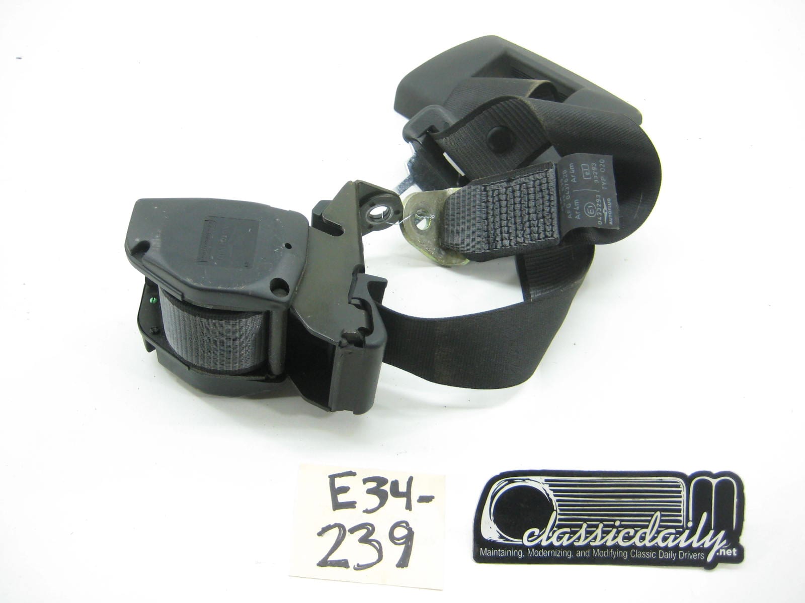 bmw e34 535 525 540 530 rear seat belt mechanism