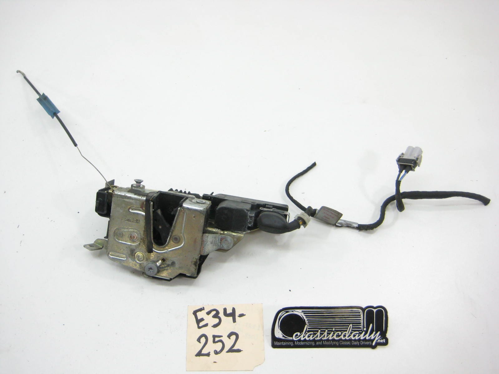 bmw e34 535 525 540 530 rear driver door lock catch mechanism