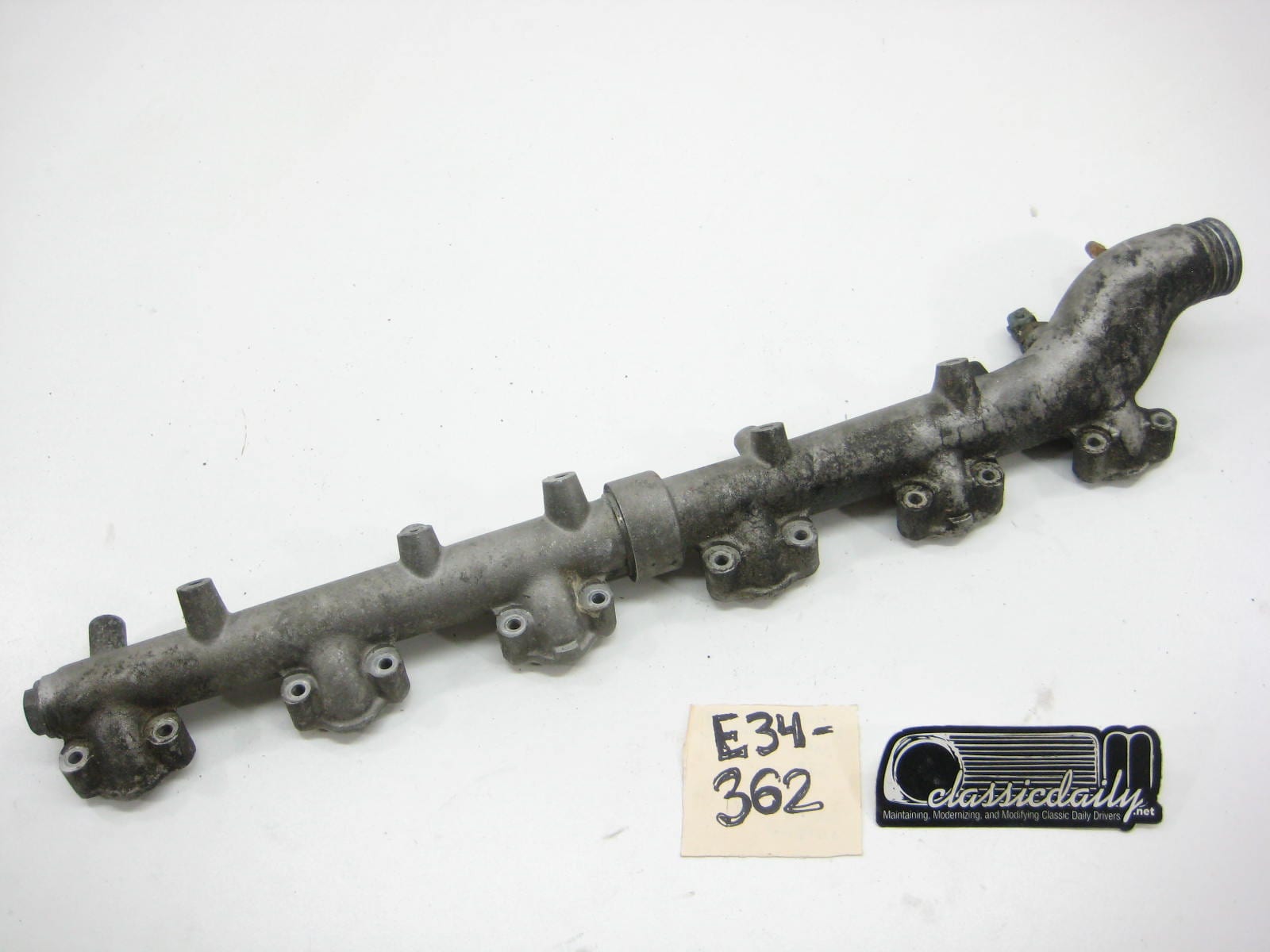 bmw e34 m5 m5 s38 coolant pipe on head 3