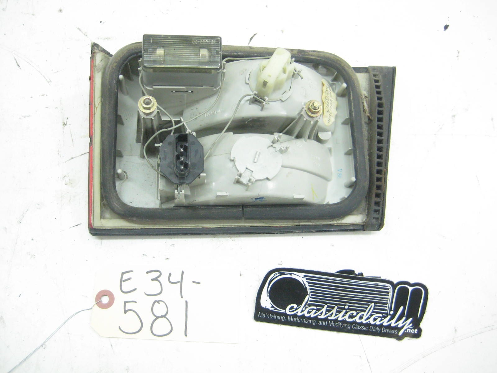 bmw e34 535 m5 passenger side taillight tail light