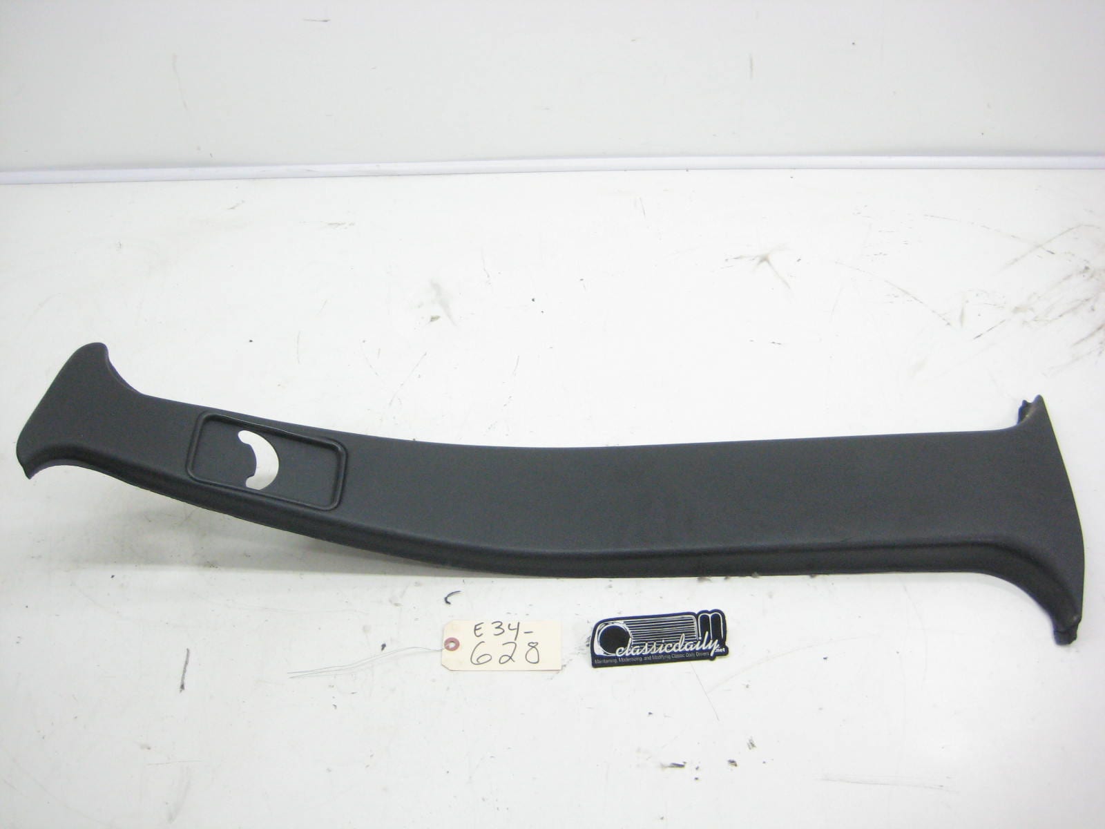 bmw e34 535 m5 drivers side b pillar interior