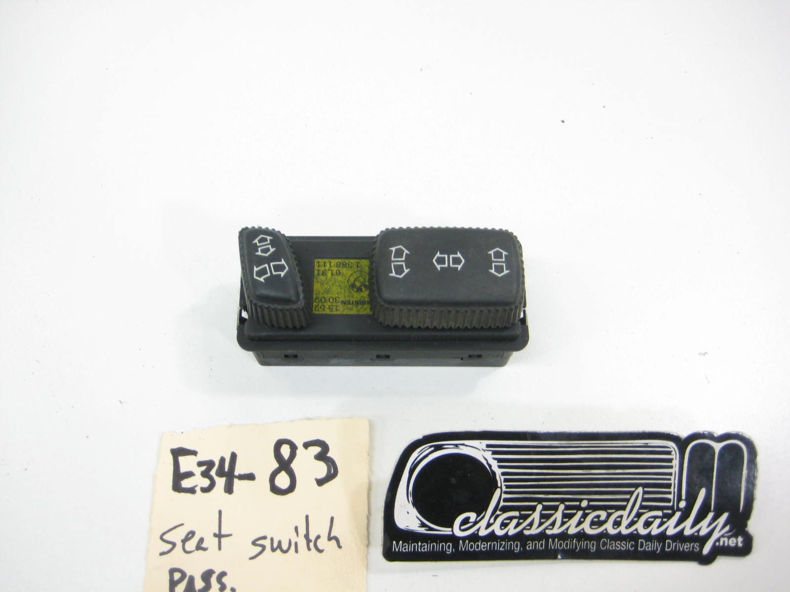 bmw e34 535 525 passengers side seat switch and knobs