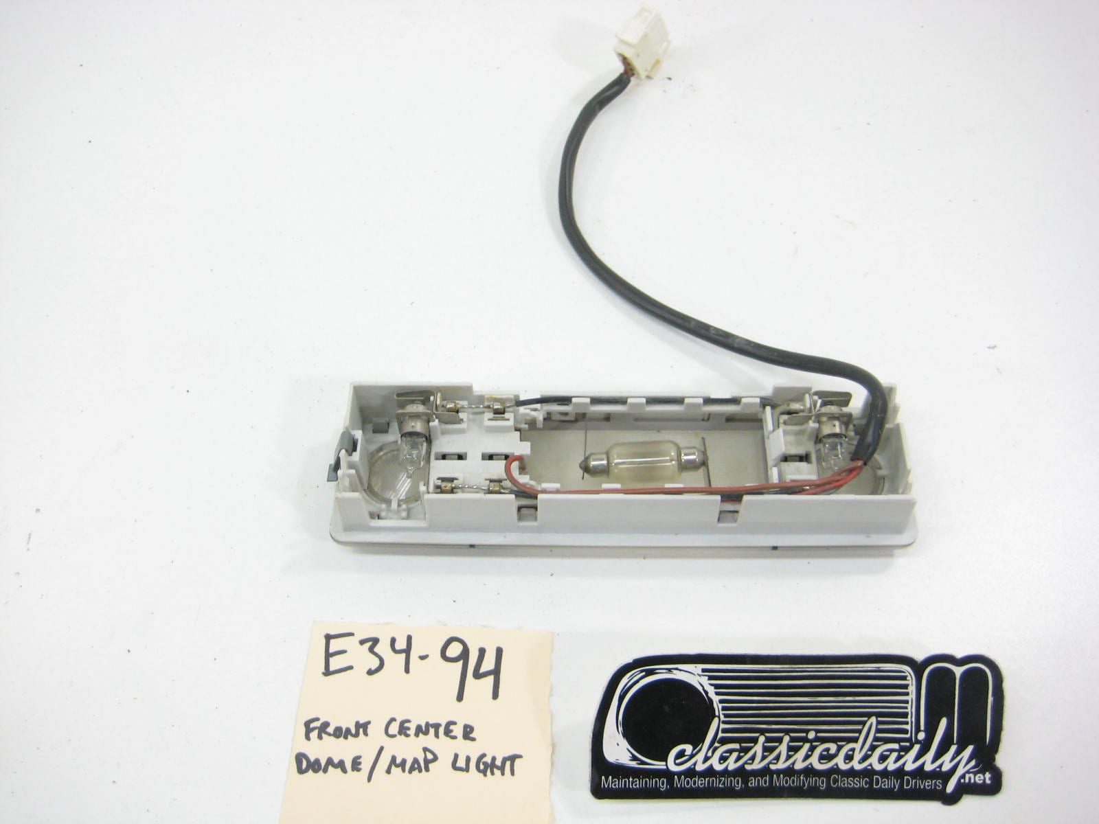 bmw e34 535 525 front center dome map light