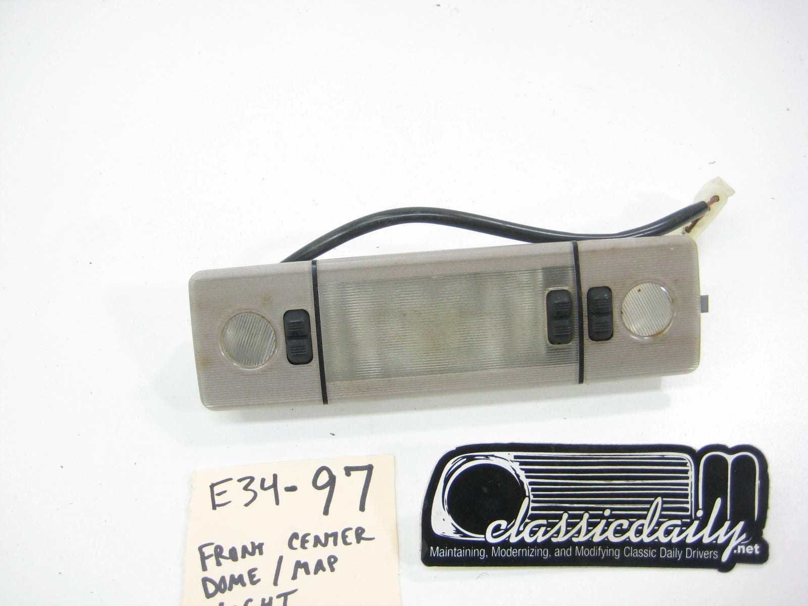 bmw e34 535 525 front center dome map light 4