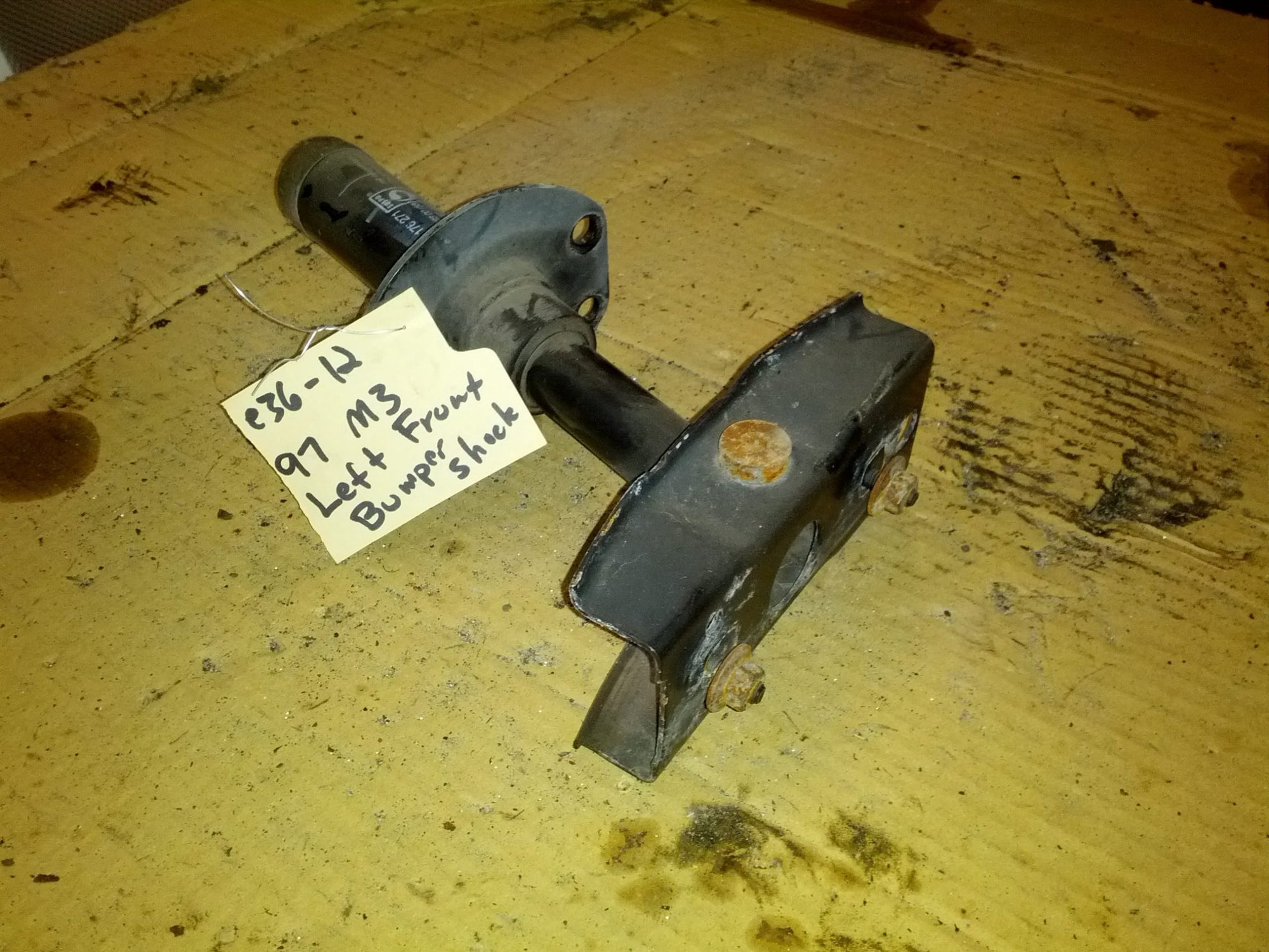 97 bmw m3 328 e36 right front bumper shock