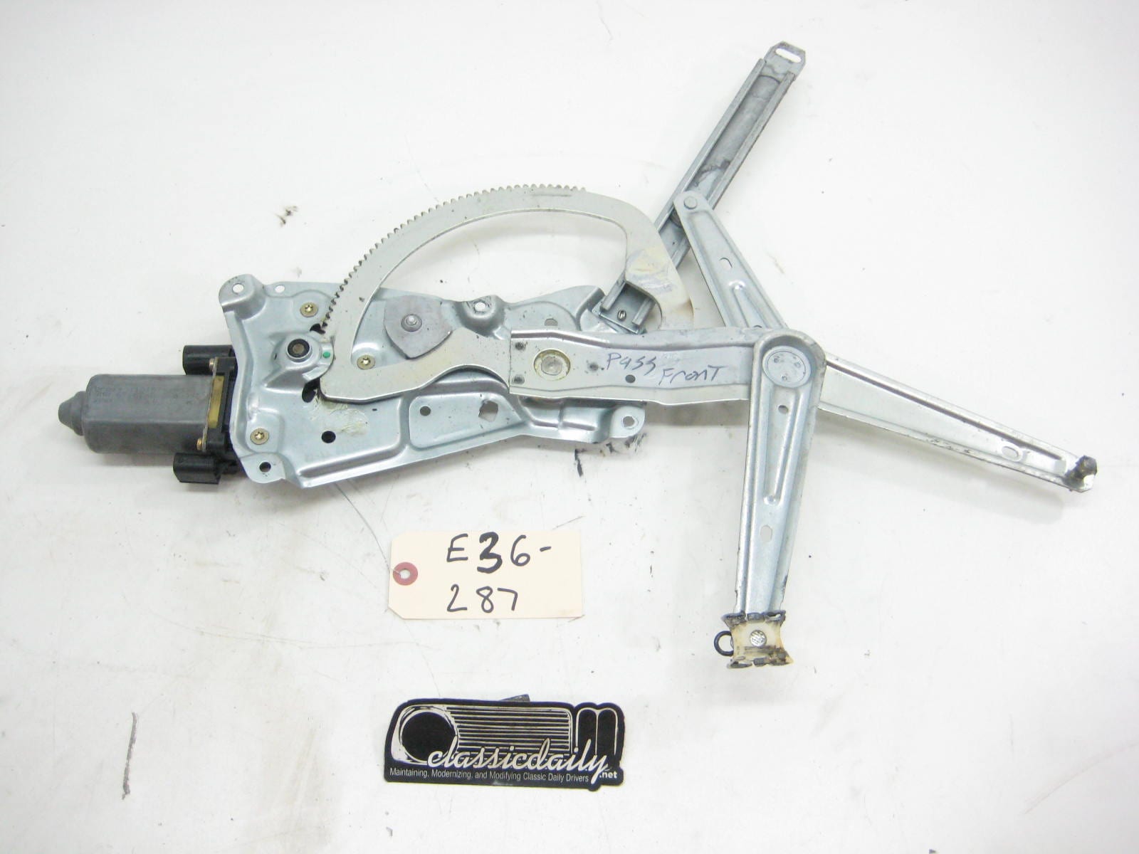 bmw e36 325 328 m3 passenger front sedan door regulator
