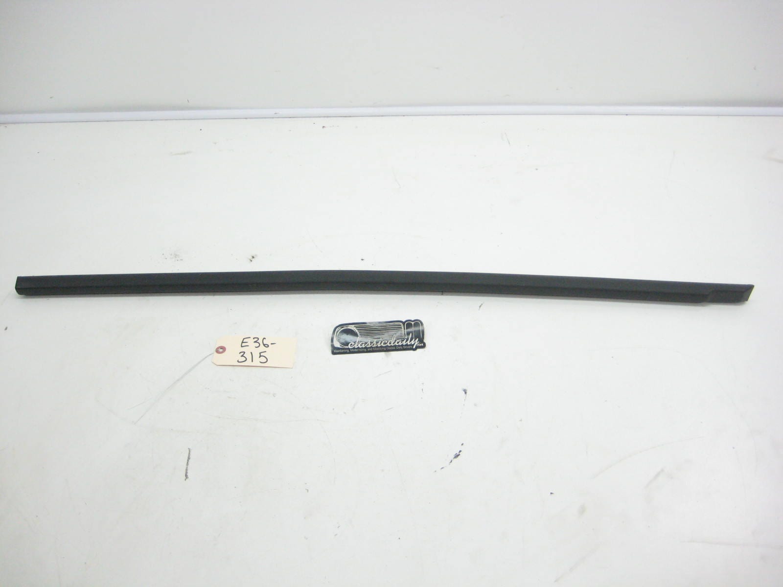 bmw e36 325 328 m3 front sedan passenger lower bump trim