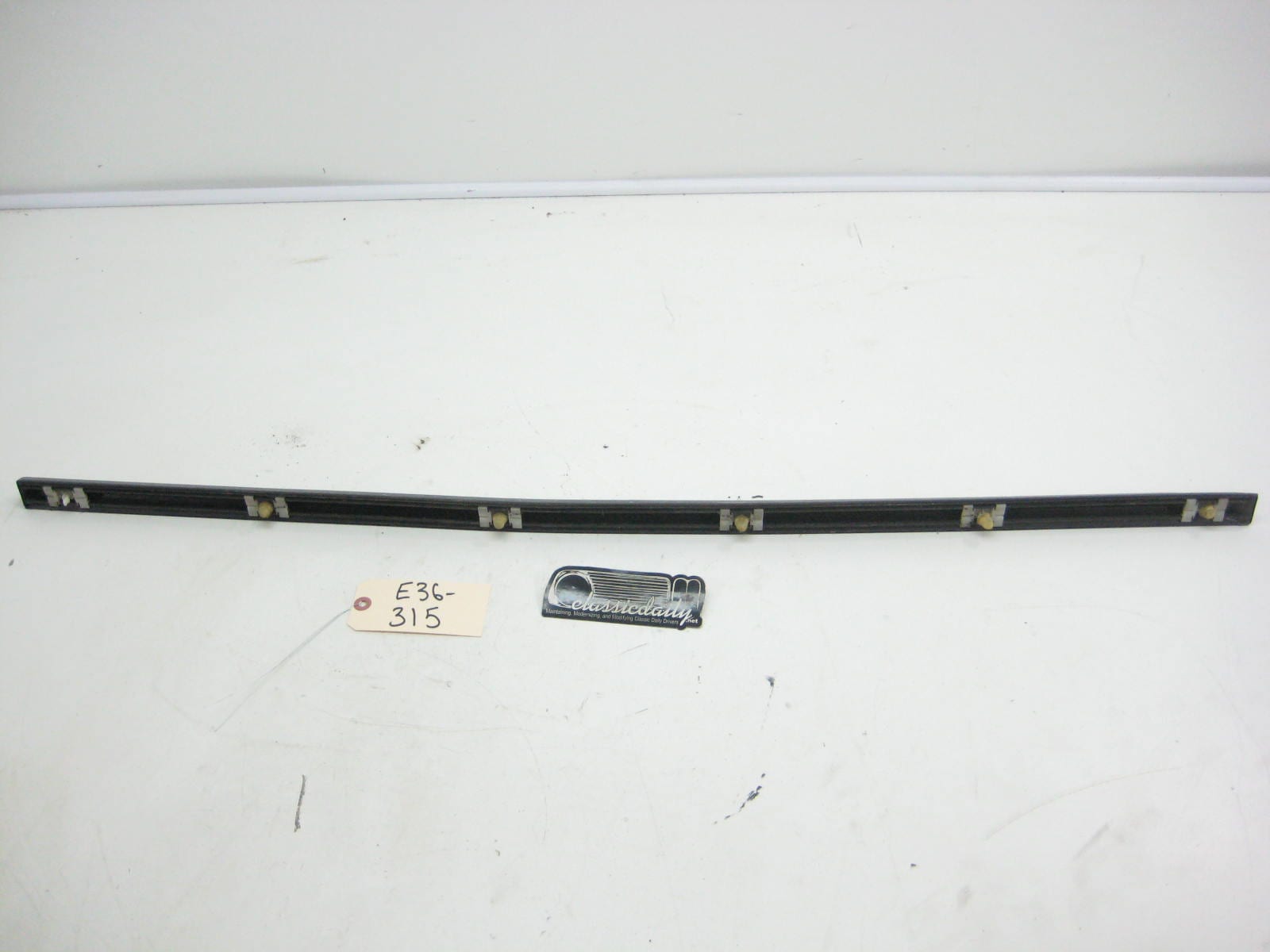 bmw e36 325 328 m3 front sedan passenger lower bump trim