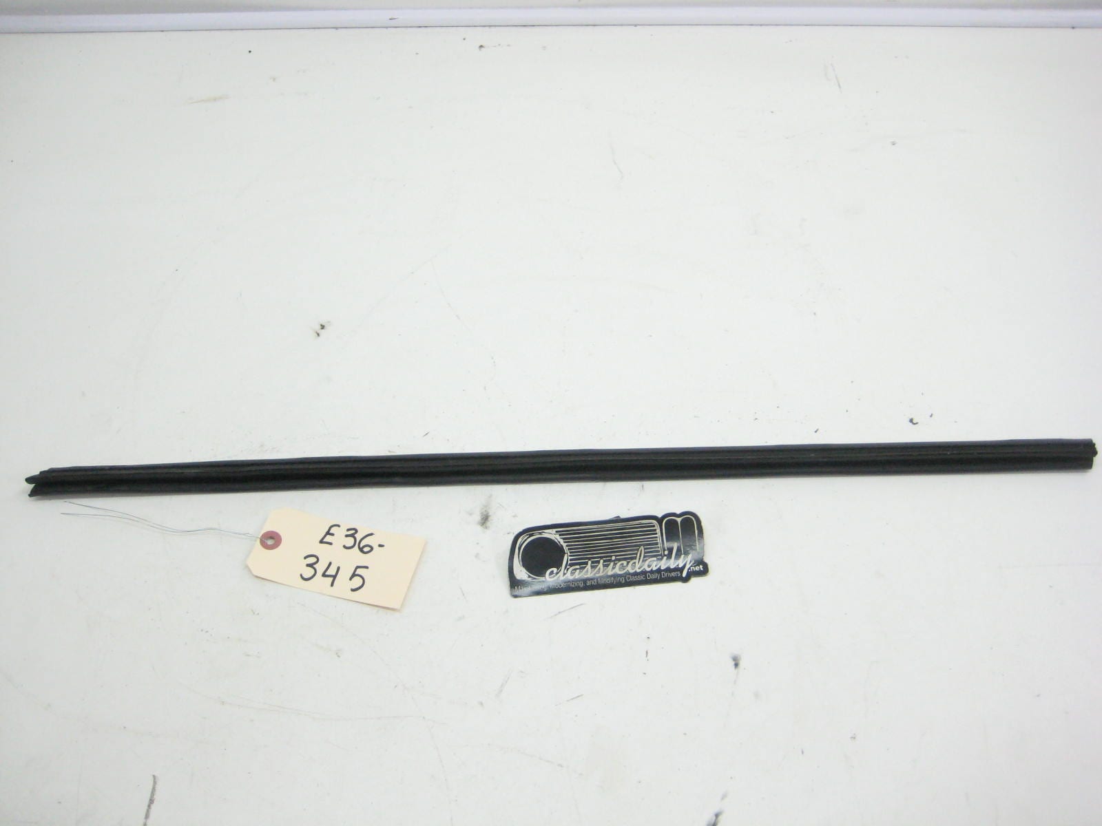 bmw e36 325 328 m3 front driver sedan window seal