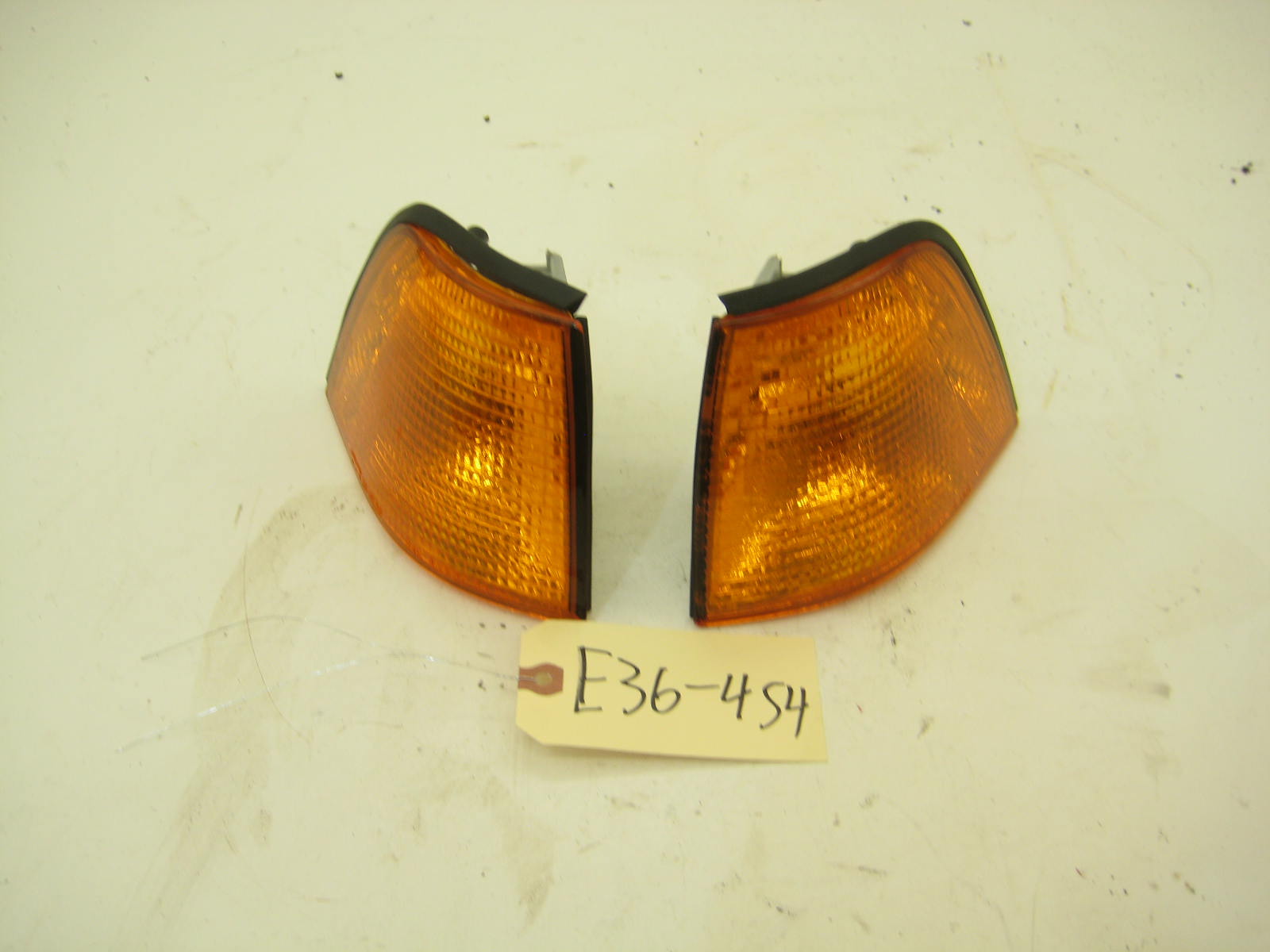 BMW E36 325 328 M3 Sedan Corner Blinker Lights (Pair) E36 454