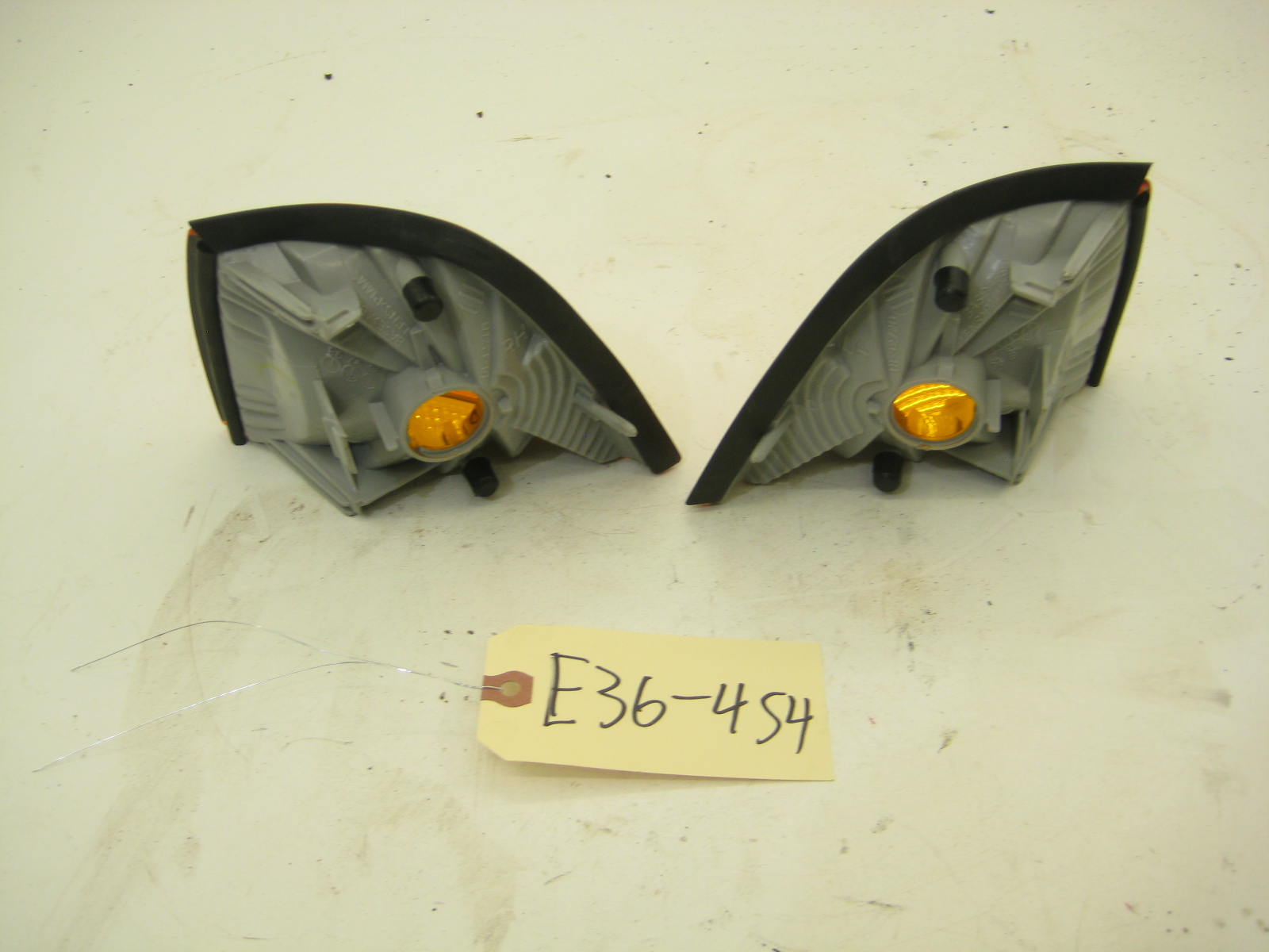 BMW E36 325 328 M3 Sedan Corner Blinker Lights (Pair) E36 454