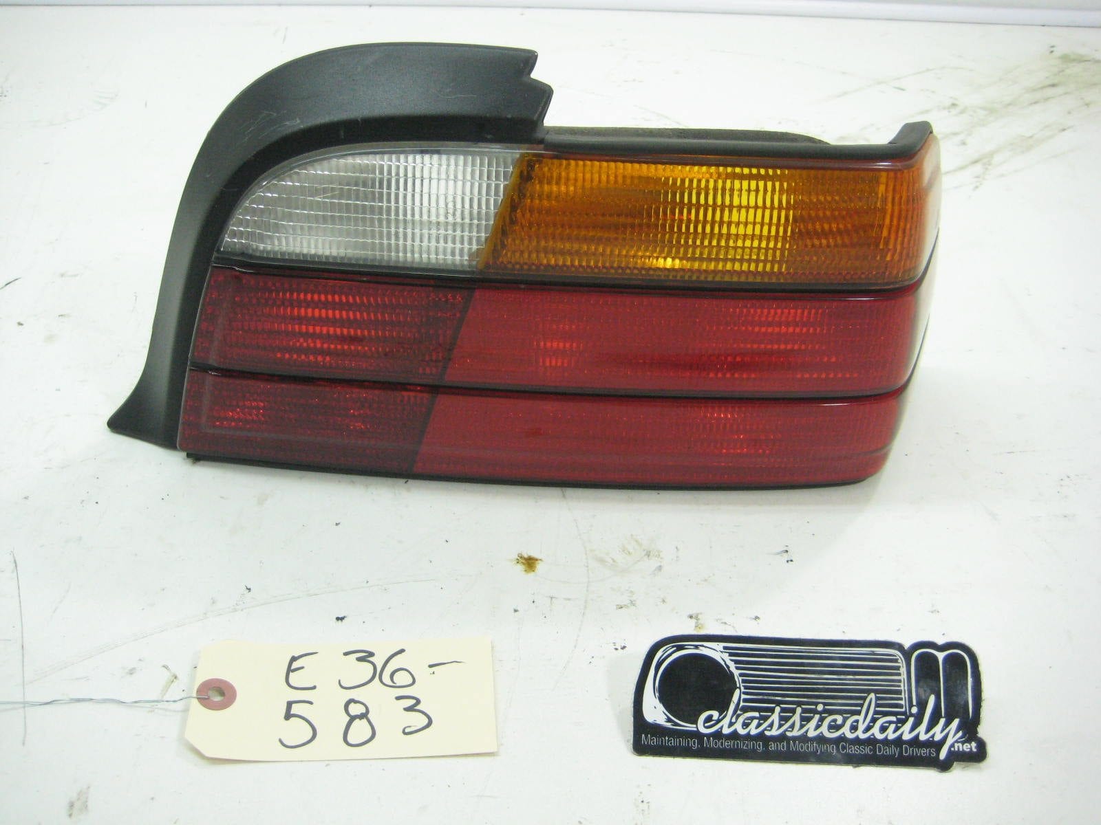 bmw e36 325 328 m3 passenger side taillight tail light