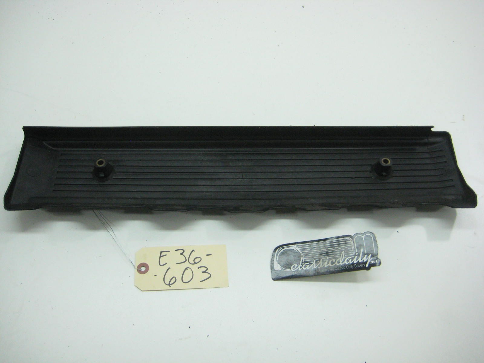 bmw e36 325 328 m3 m50 fuel injector cover 3
