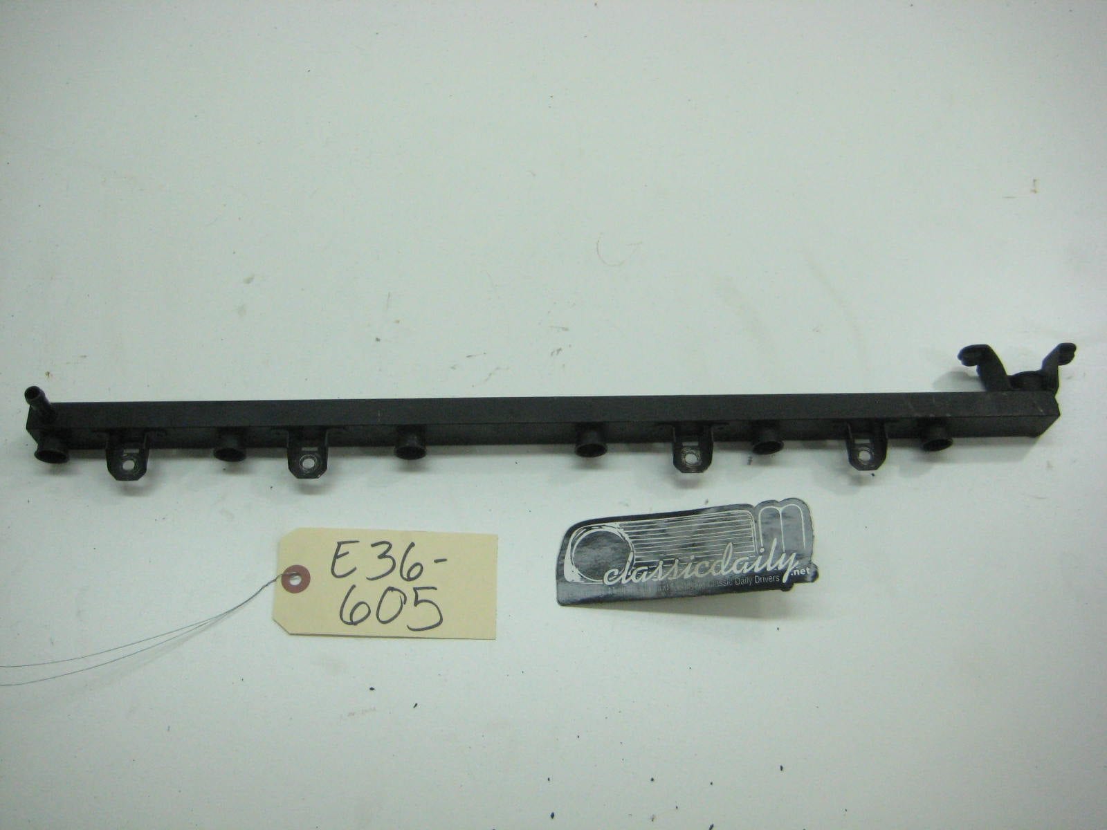 bmw e36 325 328 m3 obd1 fuel rail m50