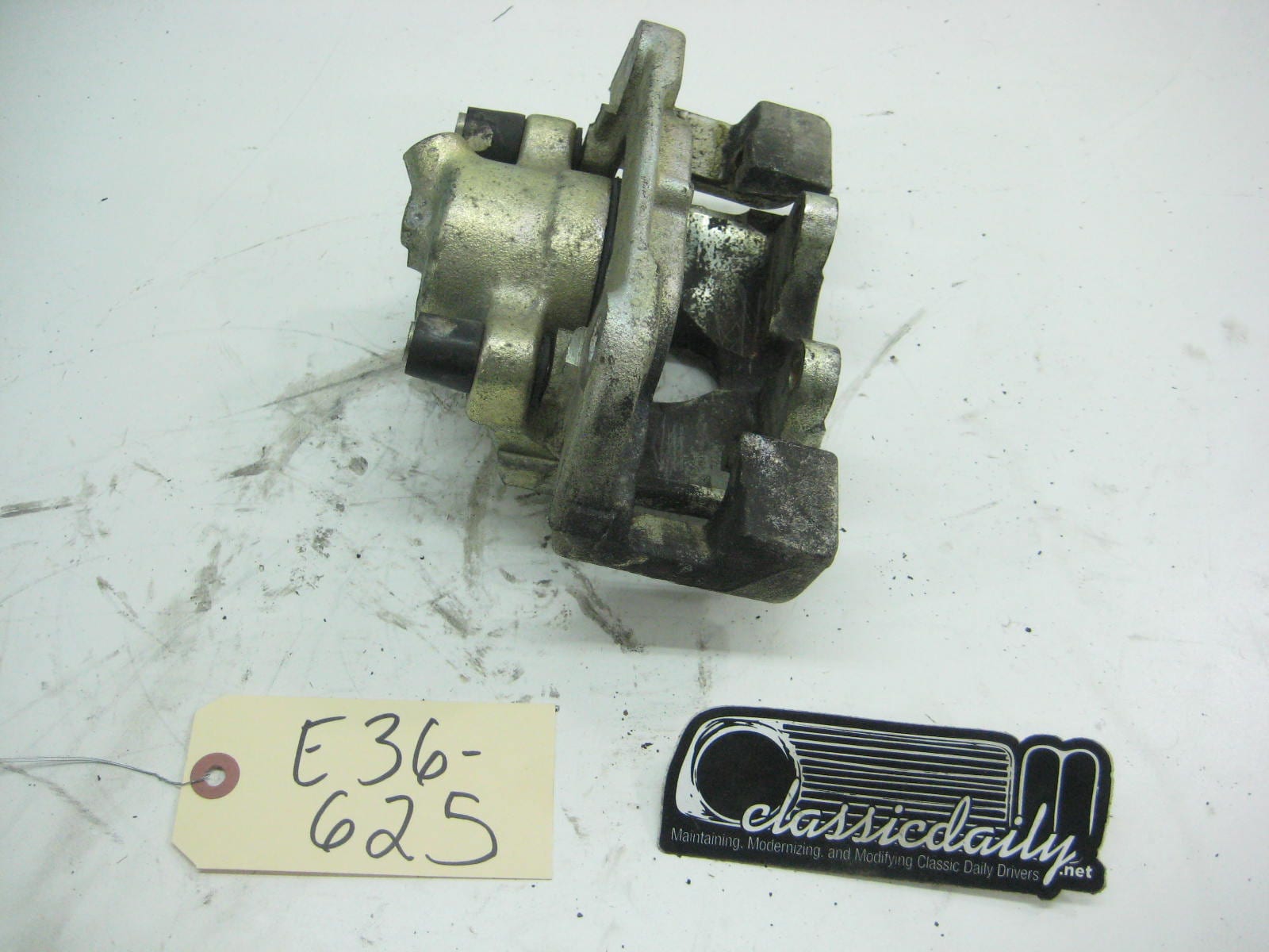 used parts front left brake caliper bmw 54 22 639