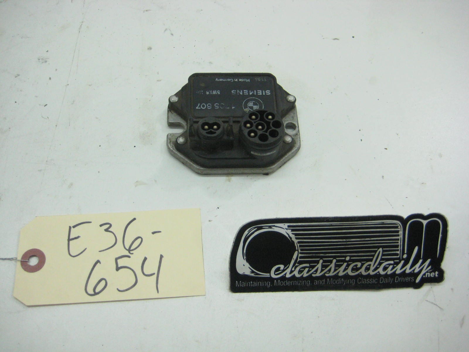 used parts m10 318 ignition module12 14 1 287 757
