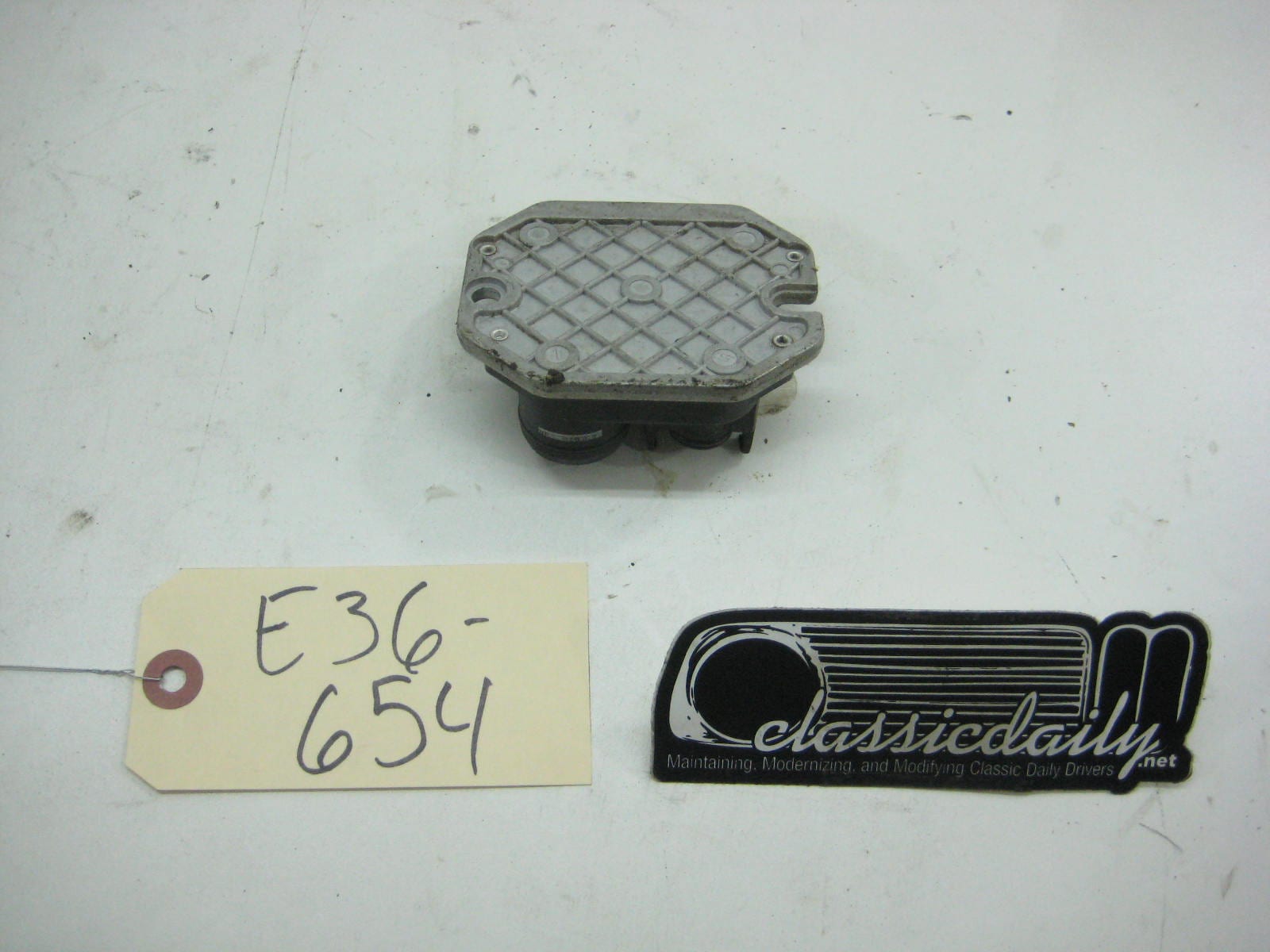 used parts m10 318 ignition module12 14 1 287 757