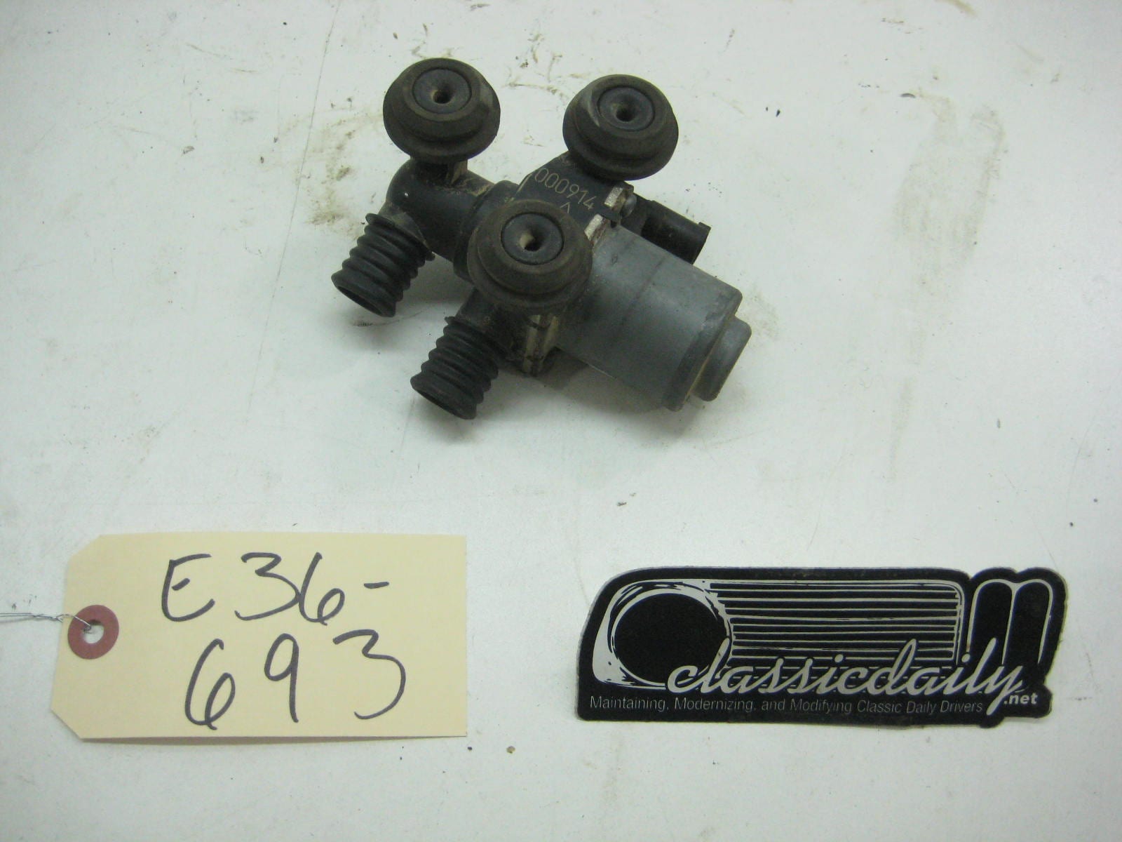 used parts heater valve 64 11 8 369 805 2