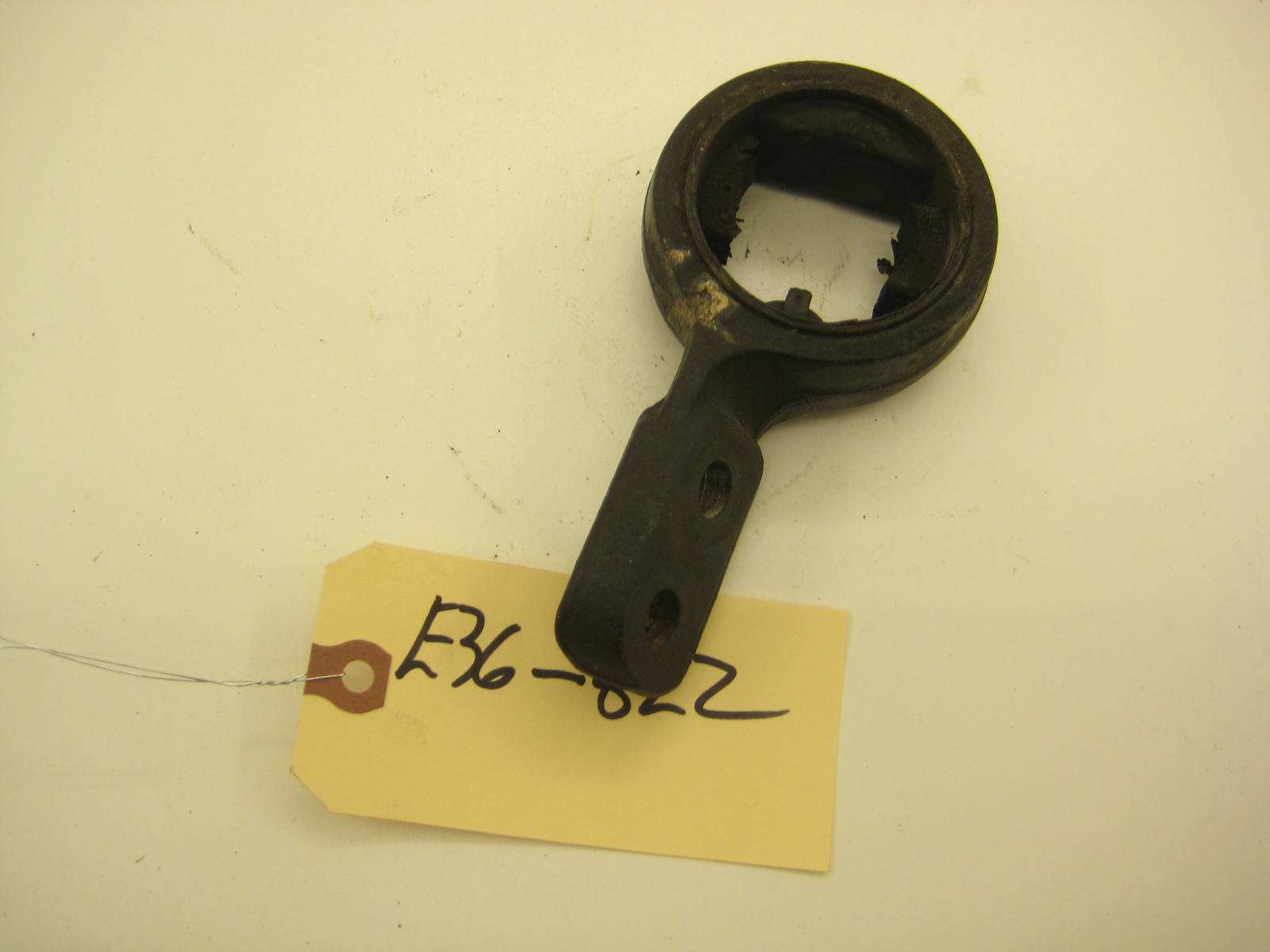 bmw e36 325 328 m3 right passenger side control arm bushing mount
