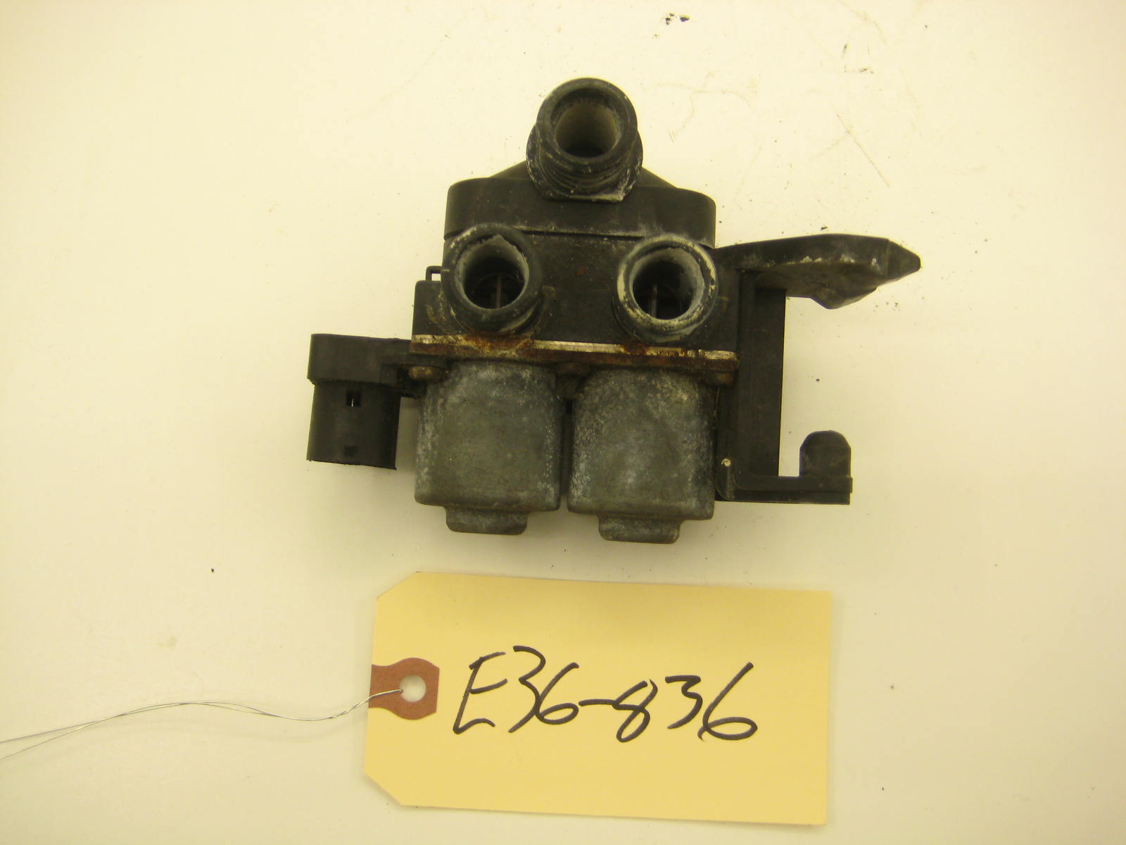 bmw e36 325 328 m3 heater valve 3