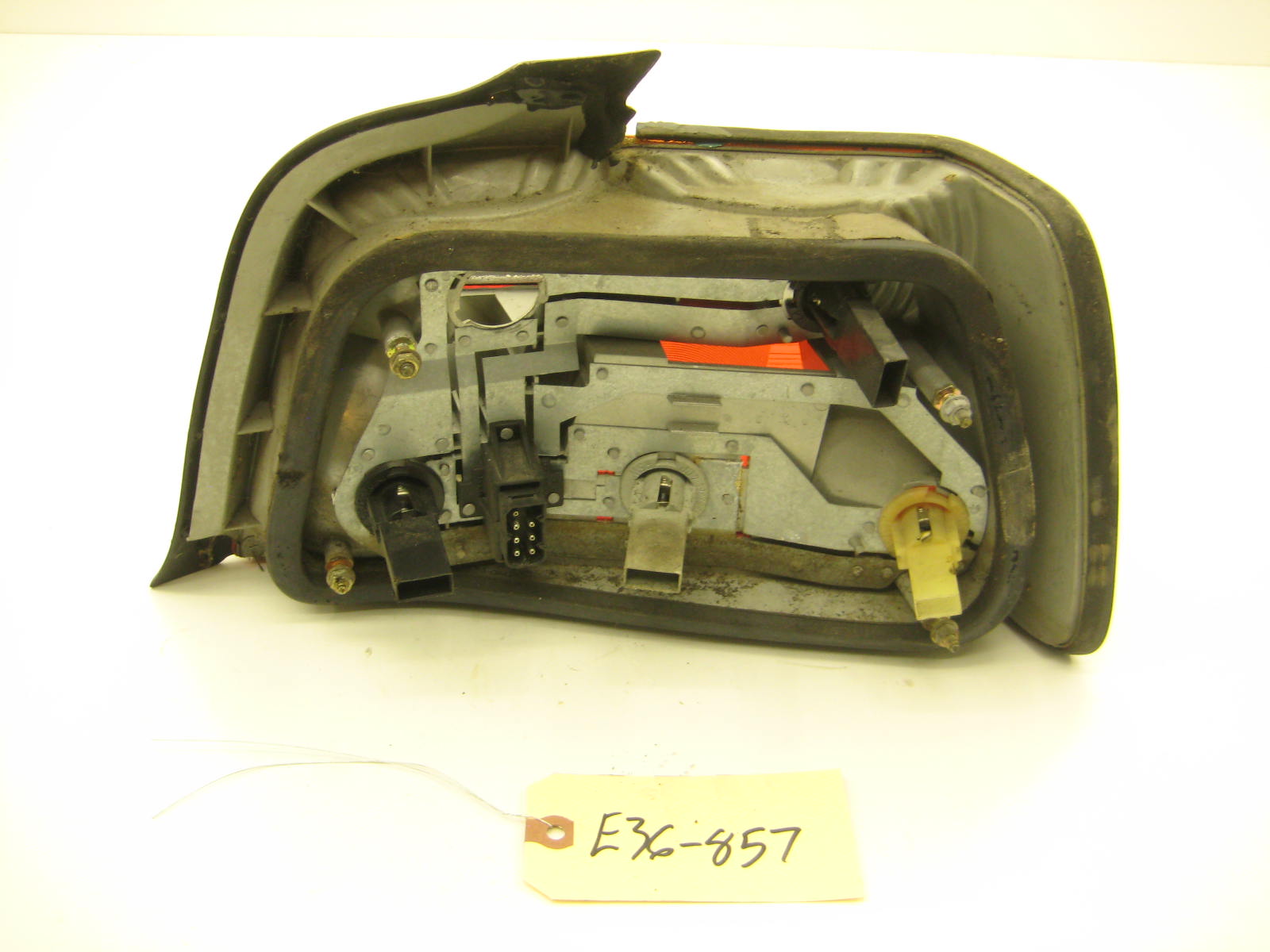 bmw e36 325 328 m3 passenger right rear tail light