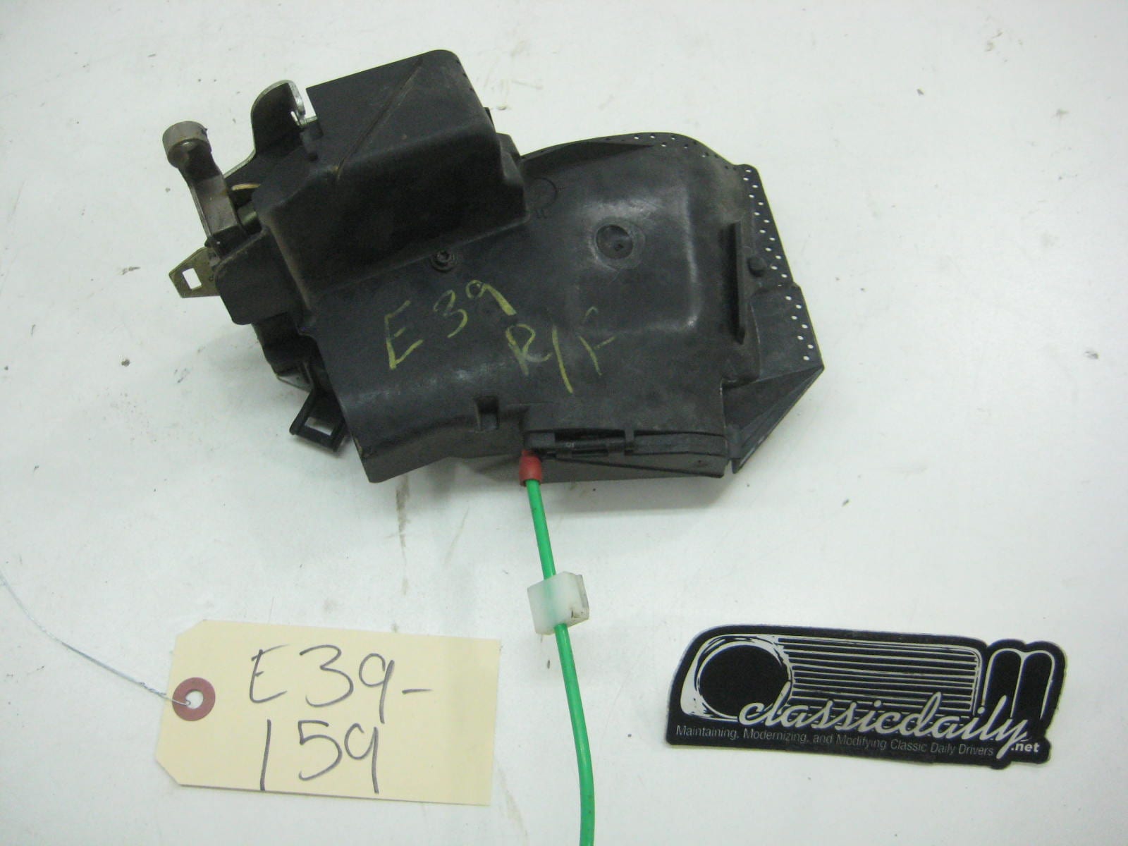 bmw e39 528 530 540 right passenger front door latch assembly