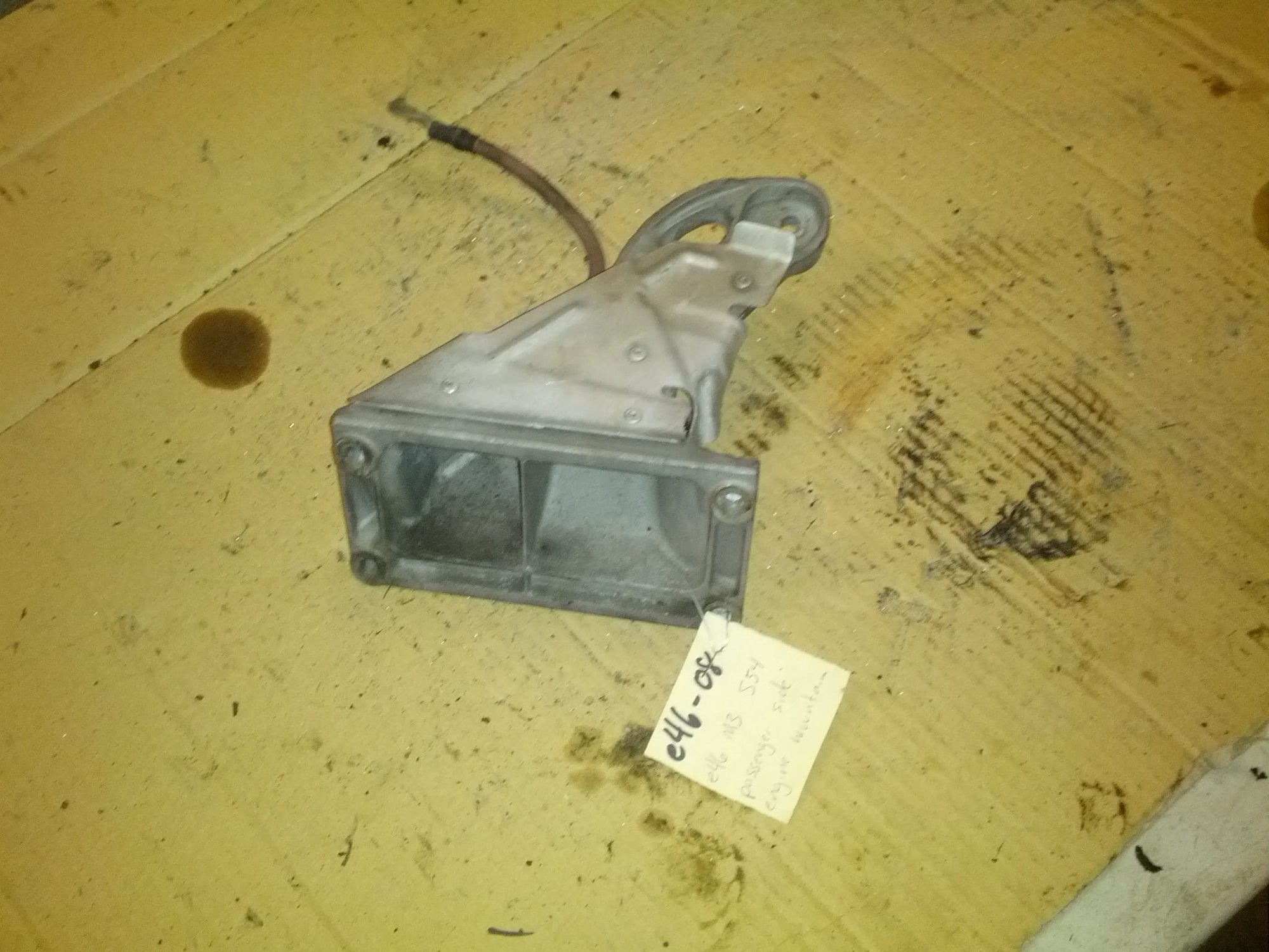 bmw e46 m3 s54 passenger side engine mount arm 2