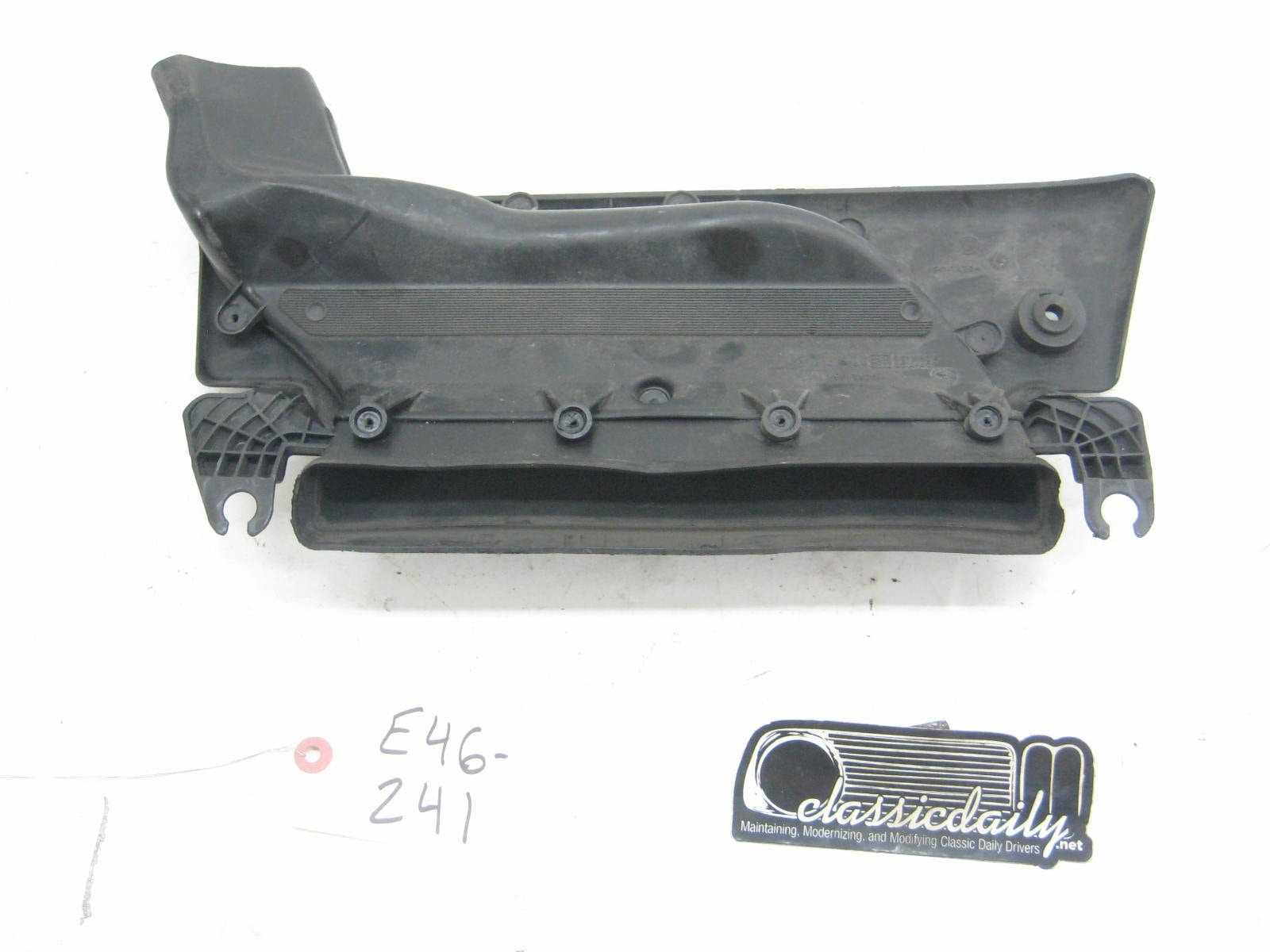 bmw e46 325 330 m54 air inlet above radiator