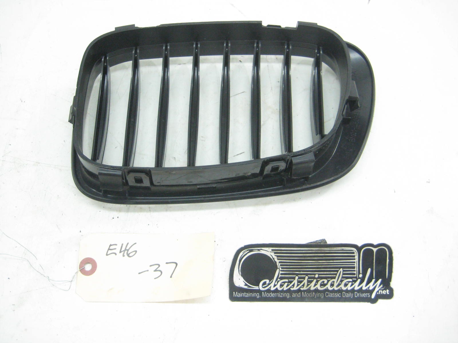 bmw e46 325 330 m3 drivers side kidney grill 2